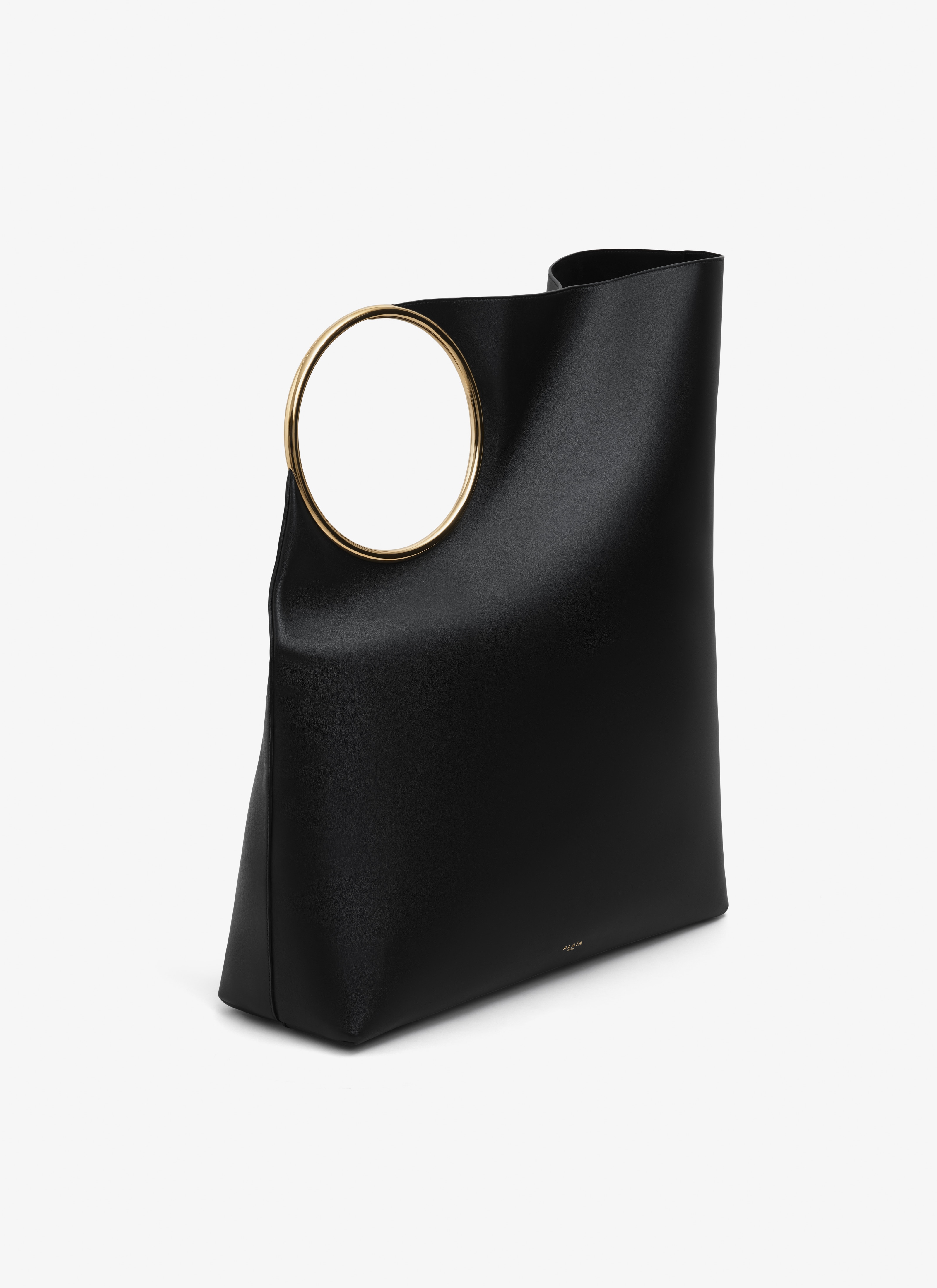 ALAÏA 블랙 스무스 송아지 RING XL 토트백