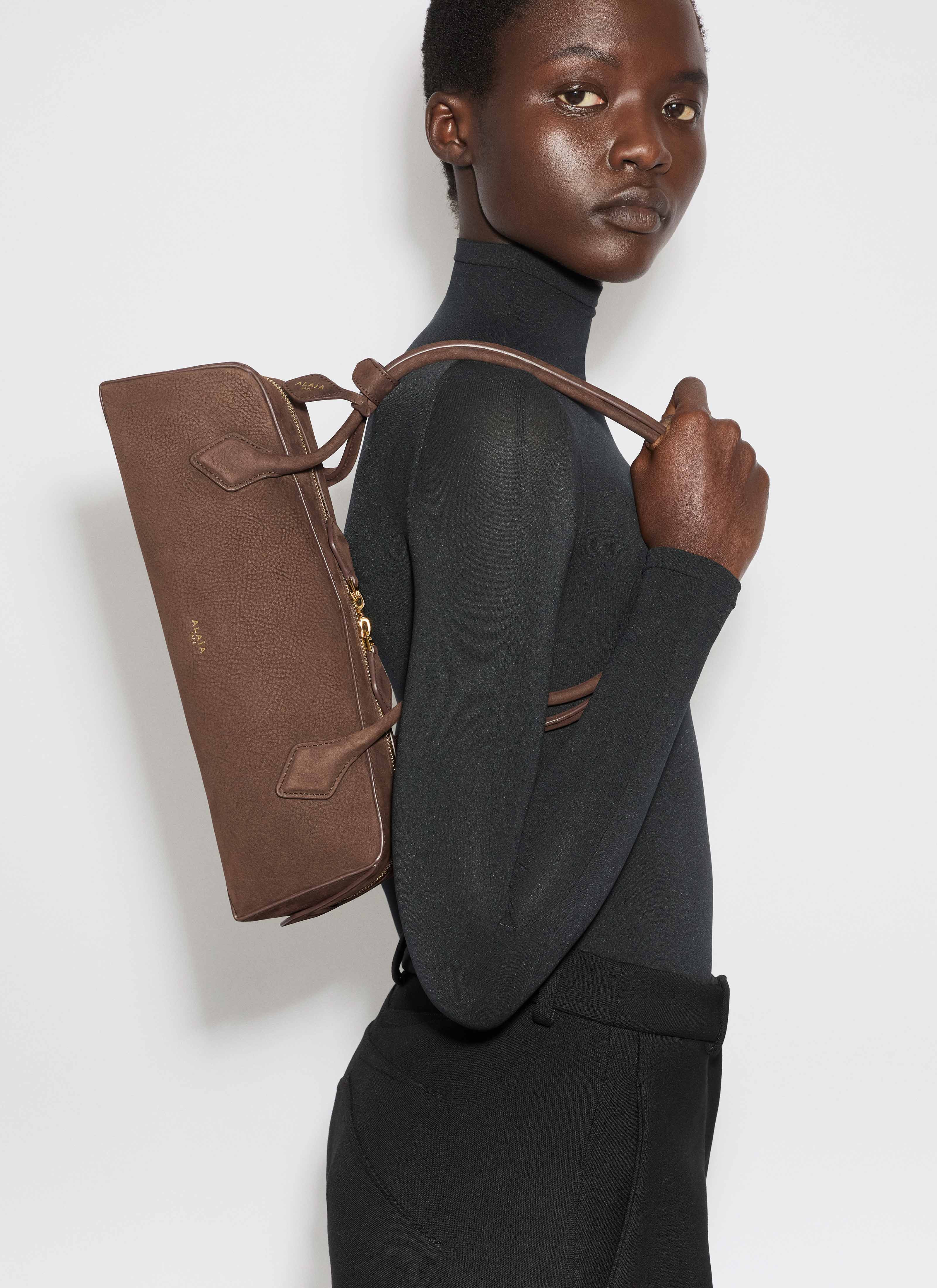 ALAÏA MARRÓN DORADO BOLSO LE TECKEL MEDIANO DE NOBUCK