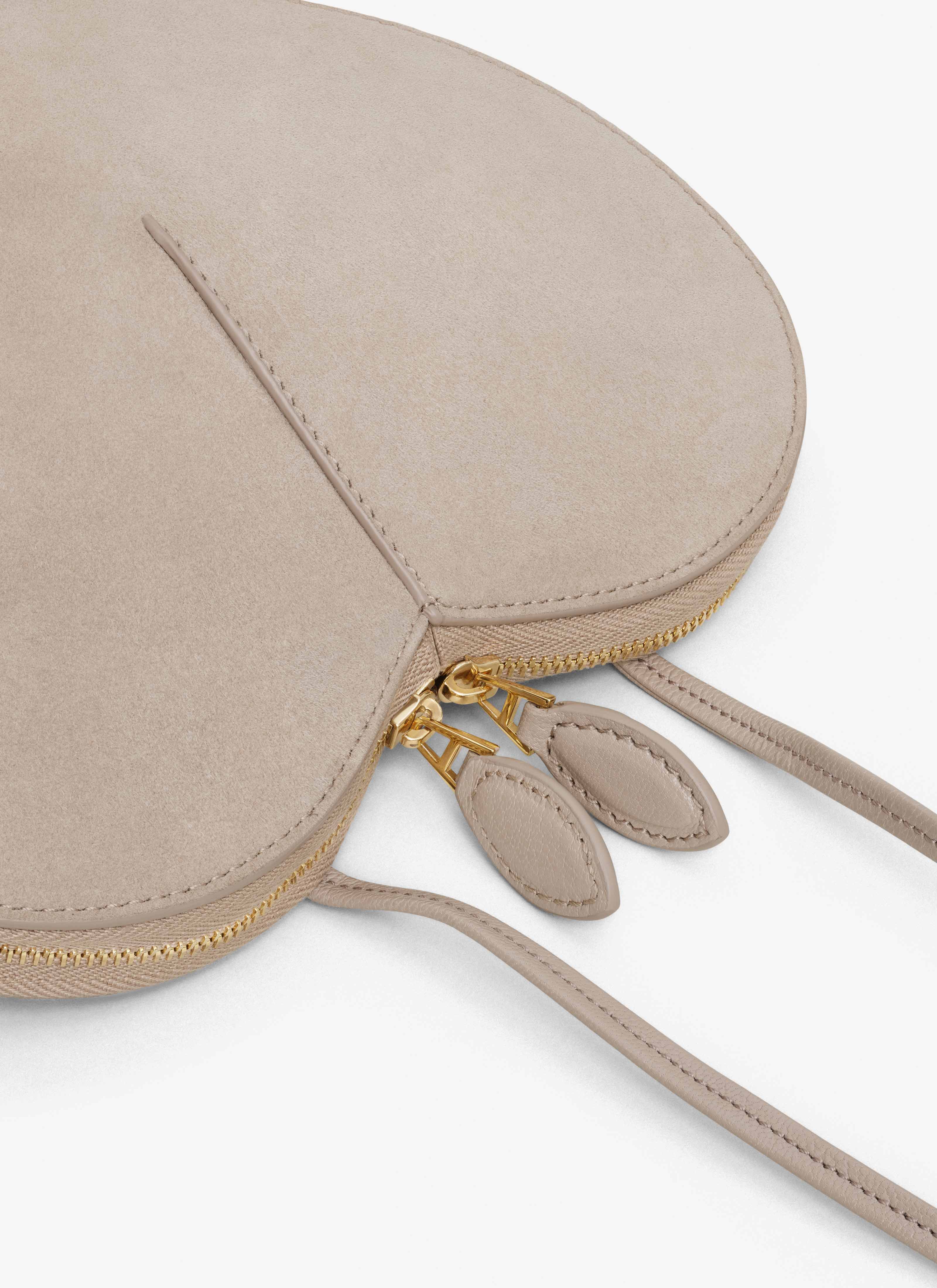 ALAÏA GREIGE BOLSO LE CŒUR BIMATERIAL DE PIEL