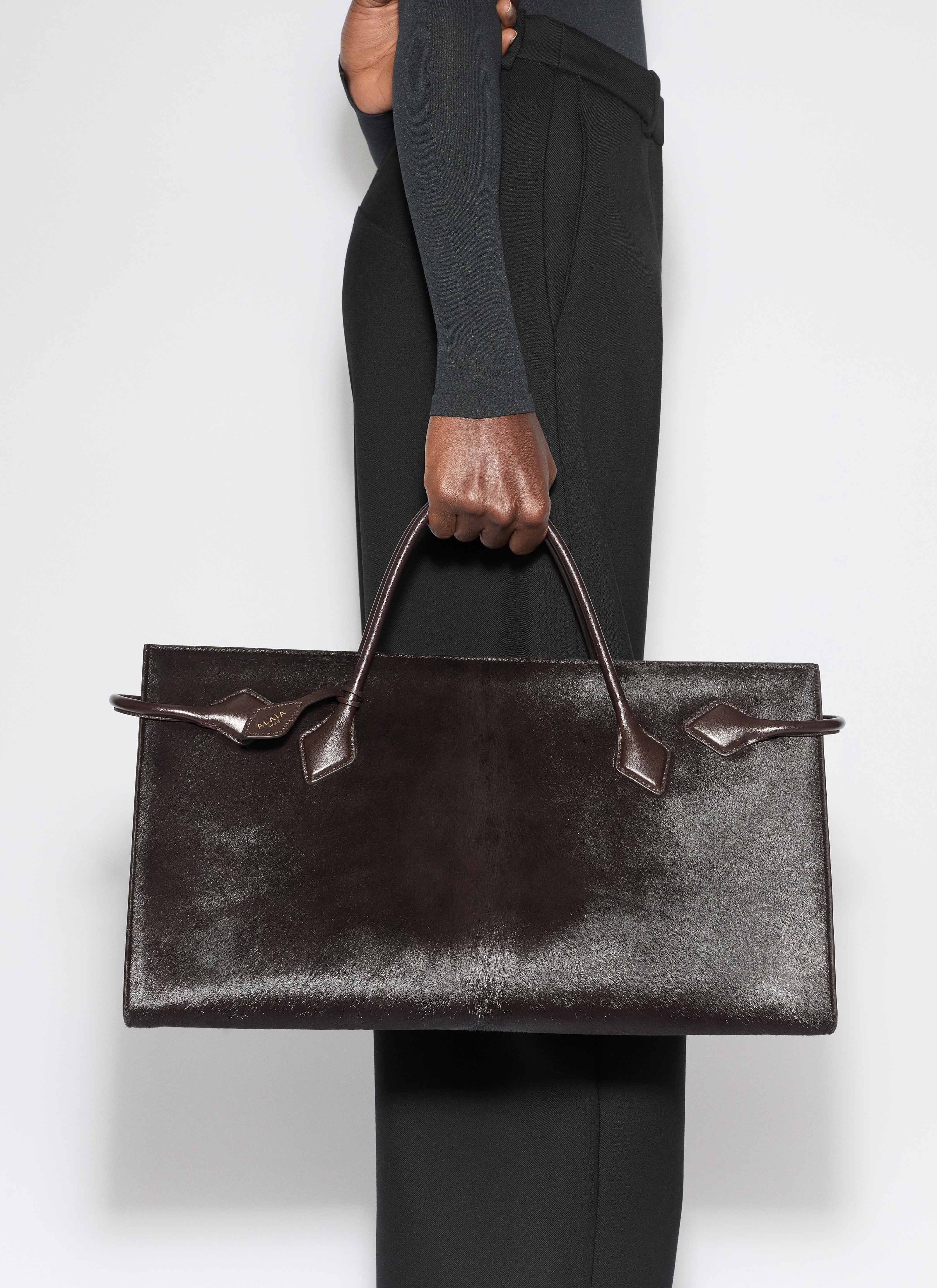 ALAÏA CHOCOLATE LE TECKEL TOTE BAG IN HAIRCALF LEATHER