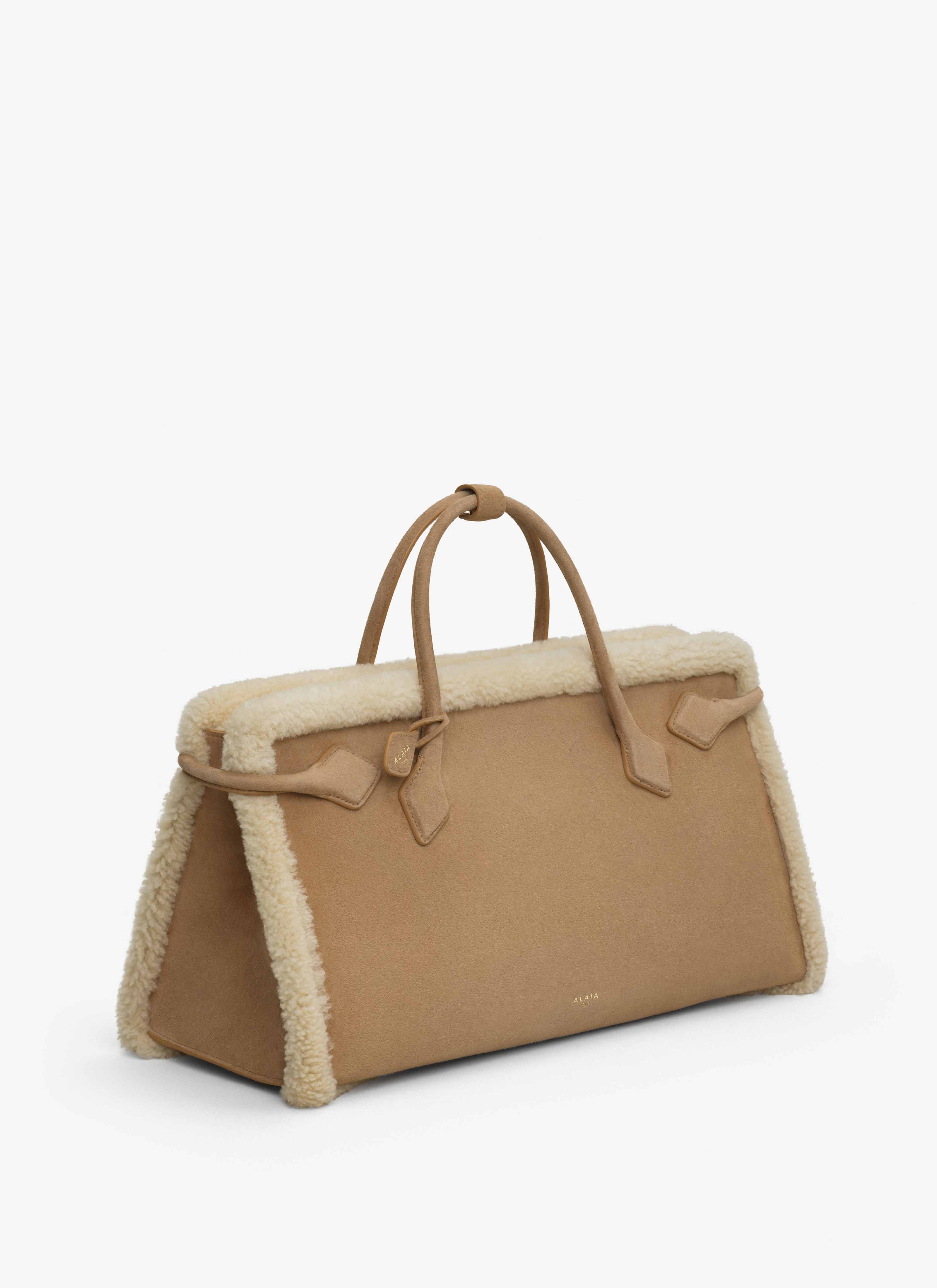ALAÏA CAMEL LE TECKEL TOTE BAG IN MERINO SHEARLING