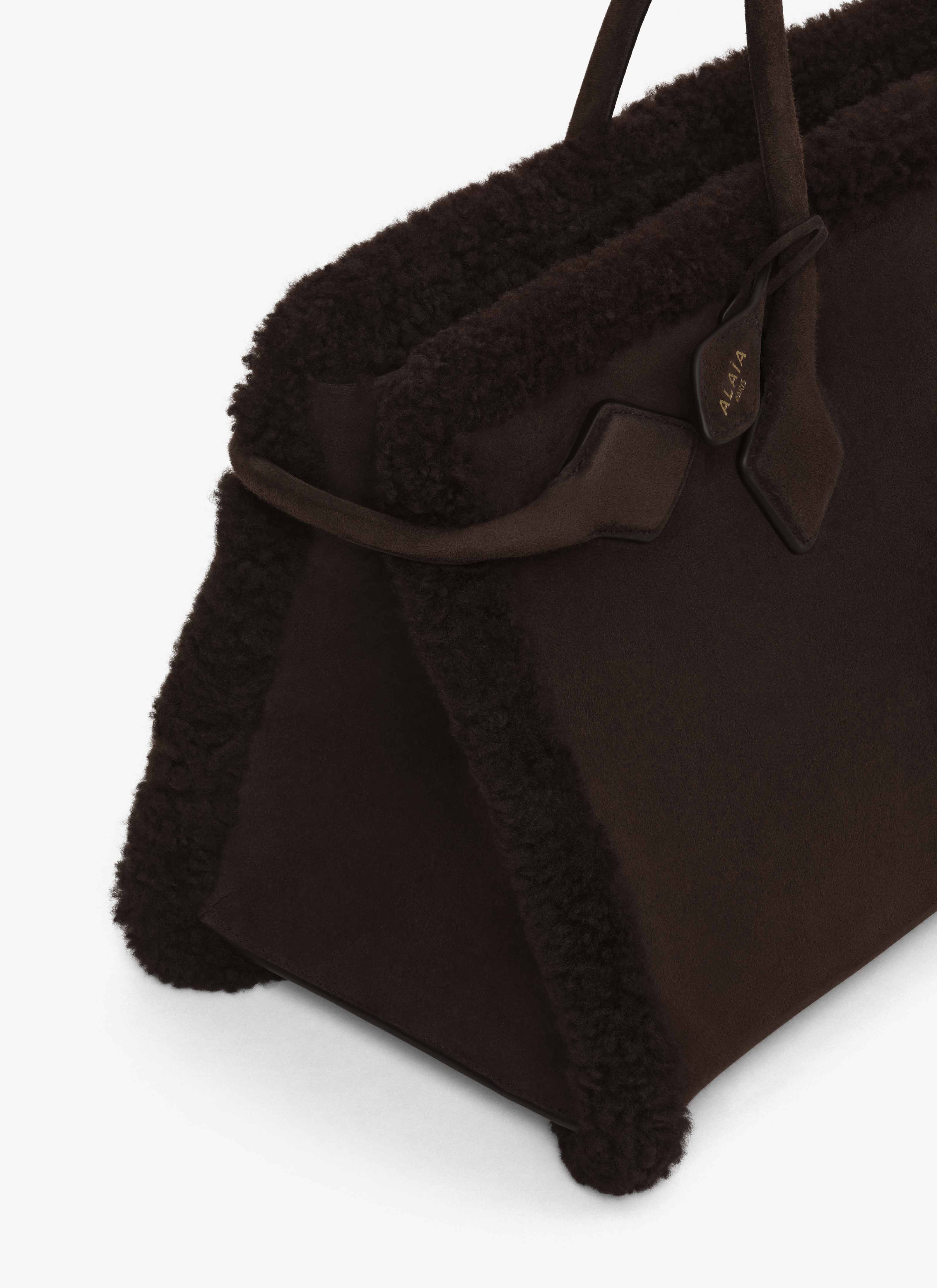 ALAÏA BROWN LE TECKEL TOTE BAG IN MERINO SHEARLING