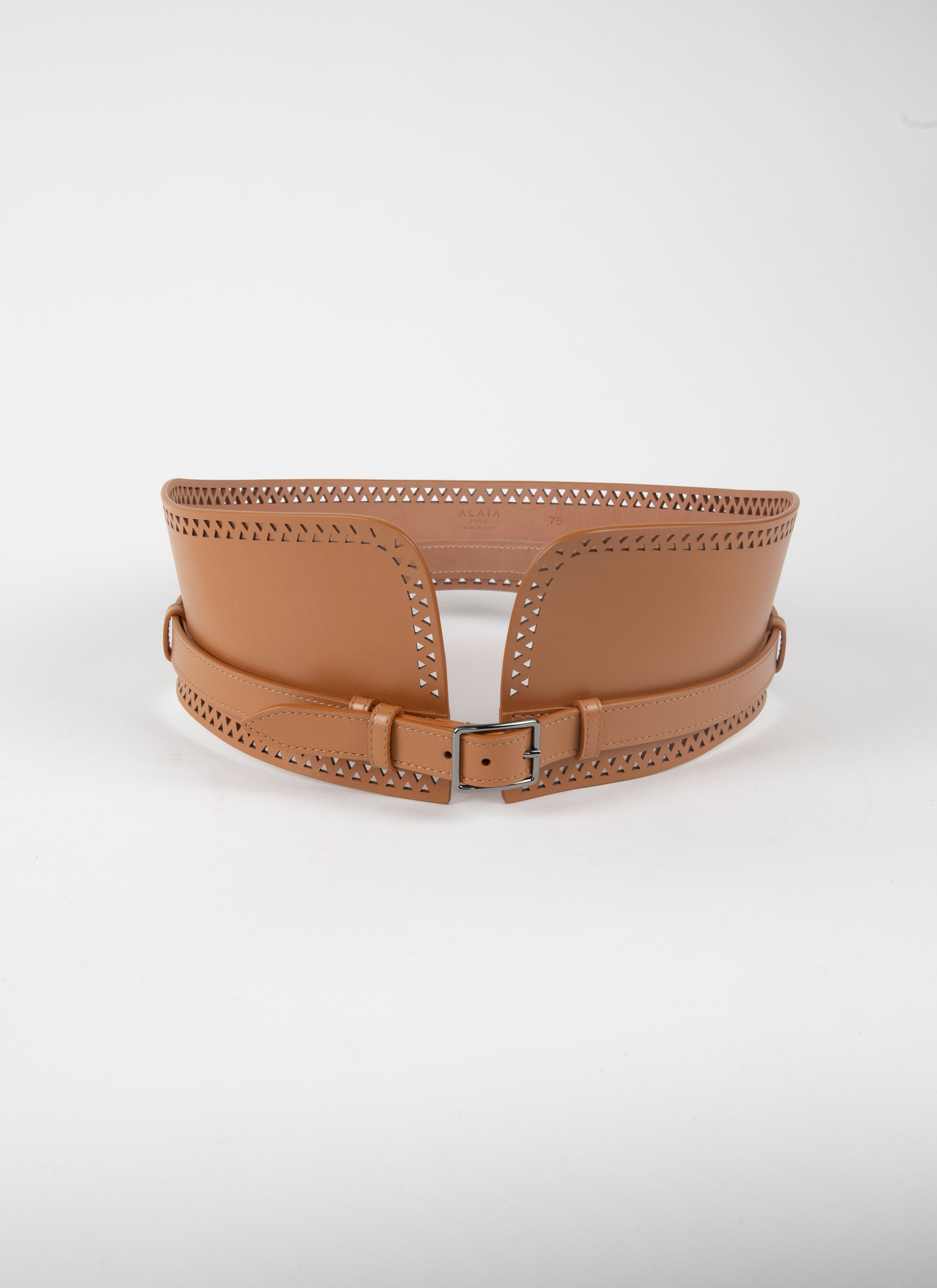 ALAÏA TAN CLAIR BELTS