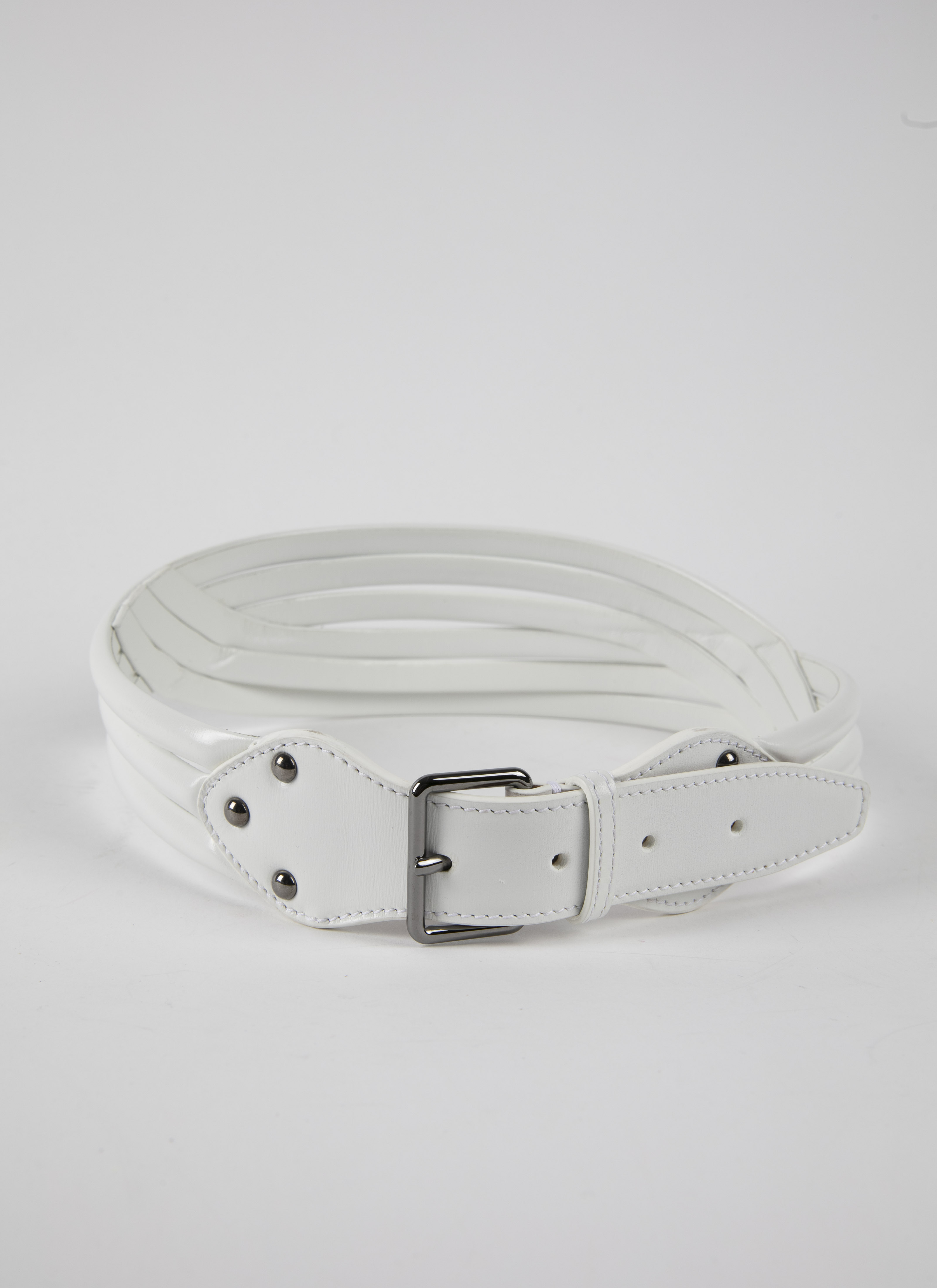 Belts maison-alaia.com