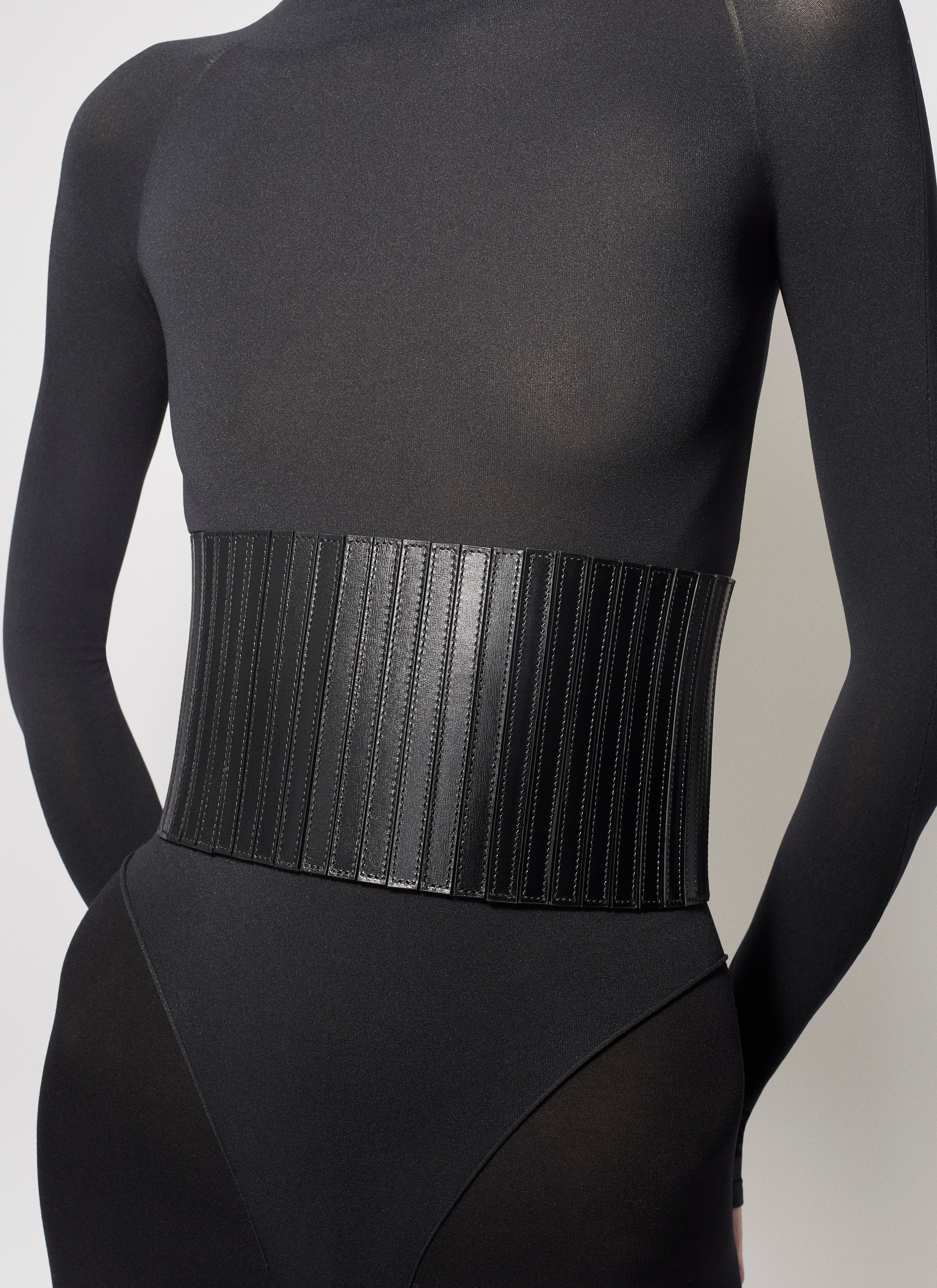 ALAÏA BLACK ELASTIC CORSET BELT IN STRETCH AND LEATHER
