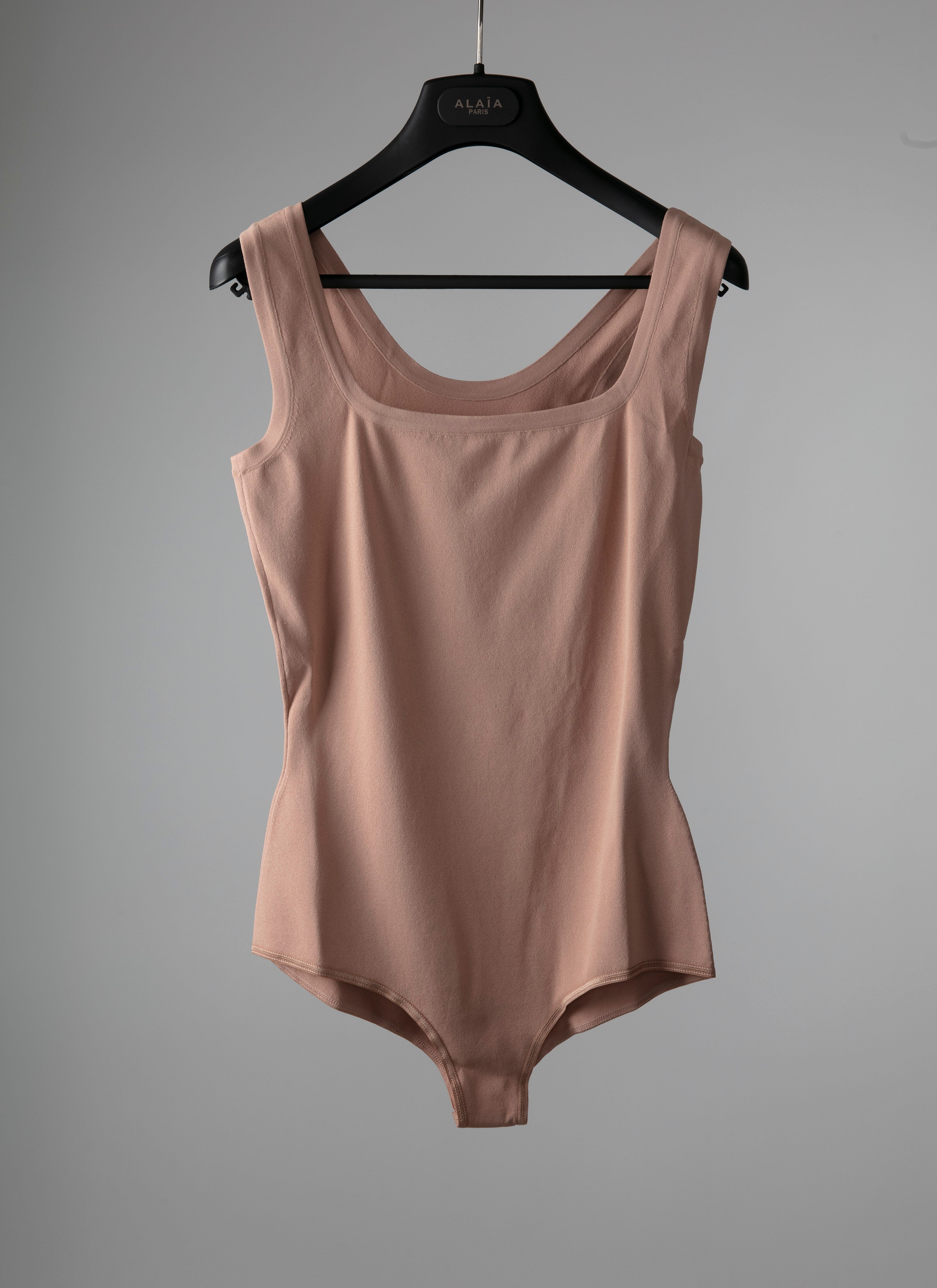 ALAÏA BLUSH BODIES