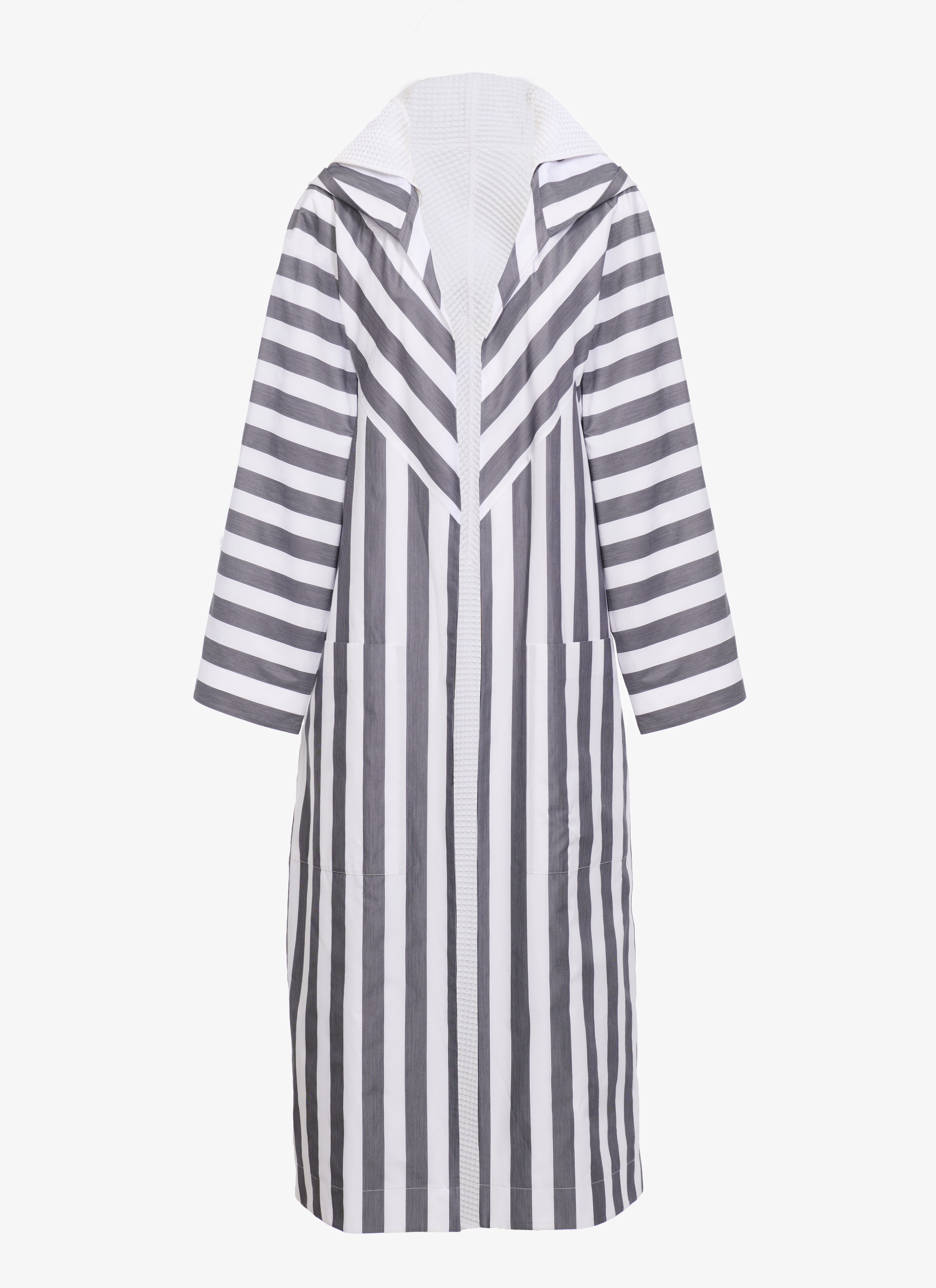 Striped poplin bathrobe maison-alaia.com