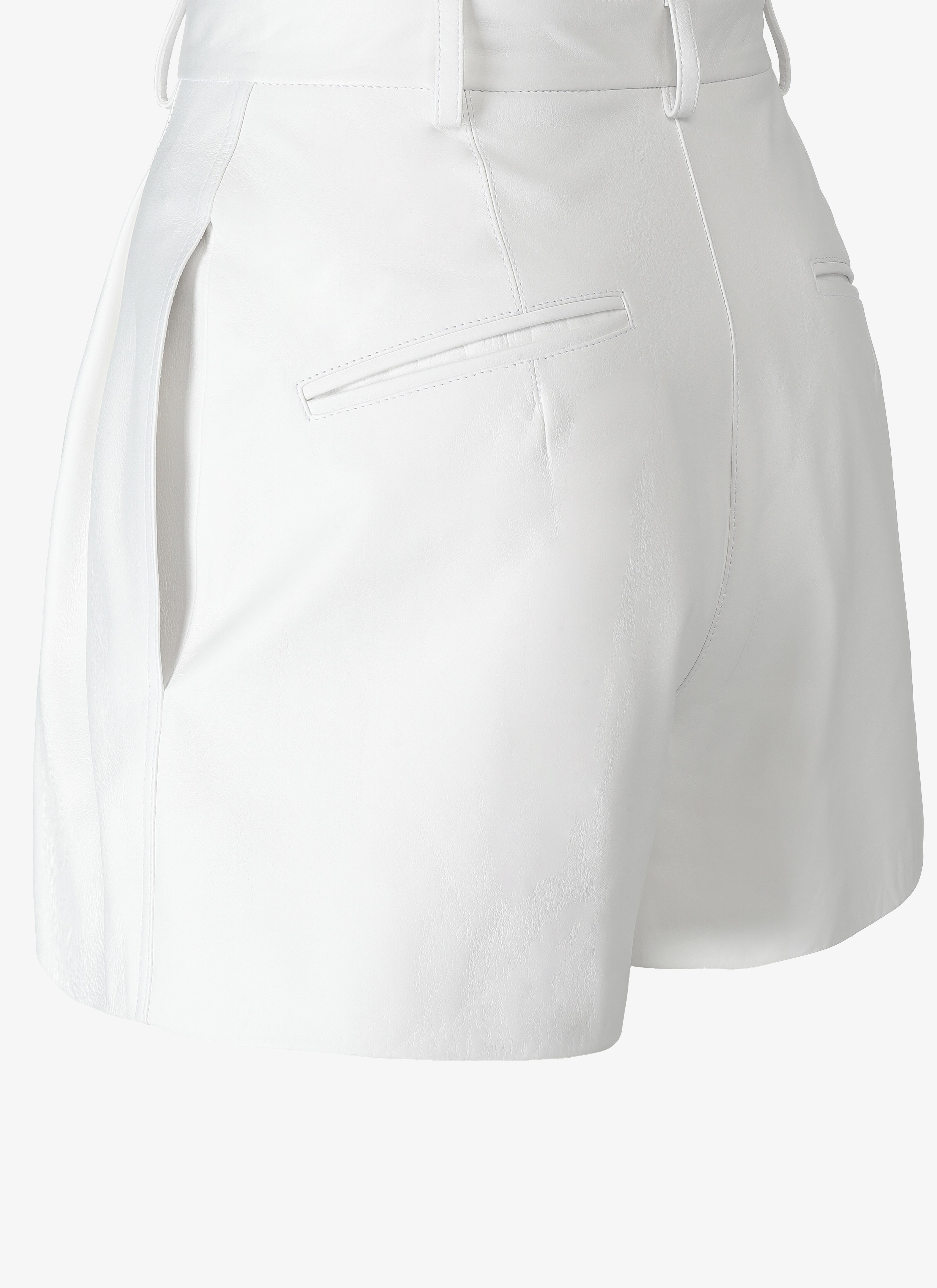 ALAÏA WHITE LEATHER STRUCTURED SHORT