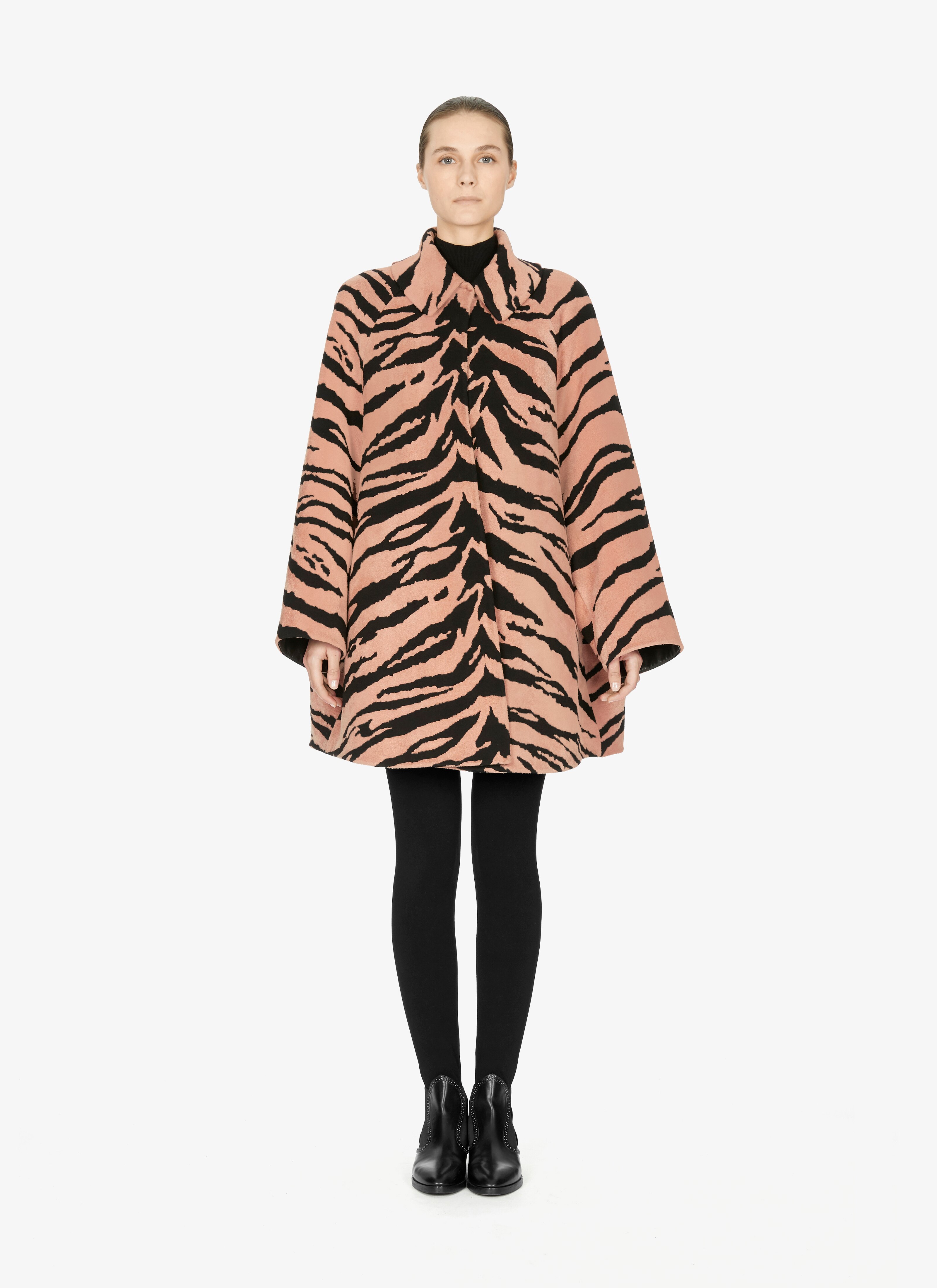 ALAÏA ブラック/ヌード COATS