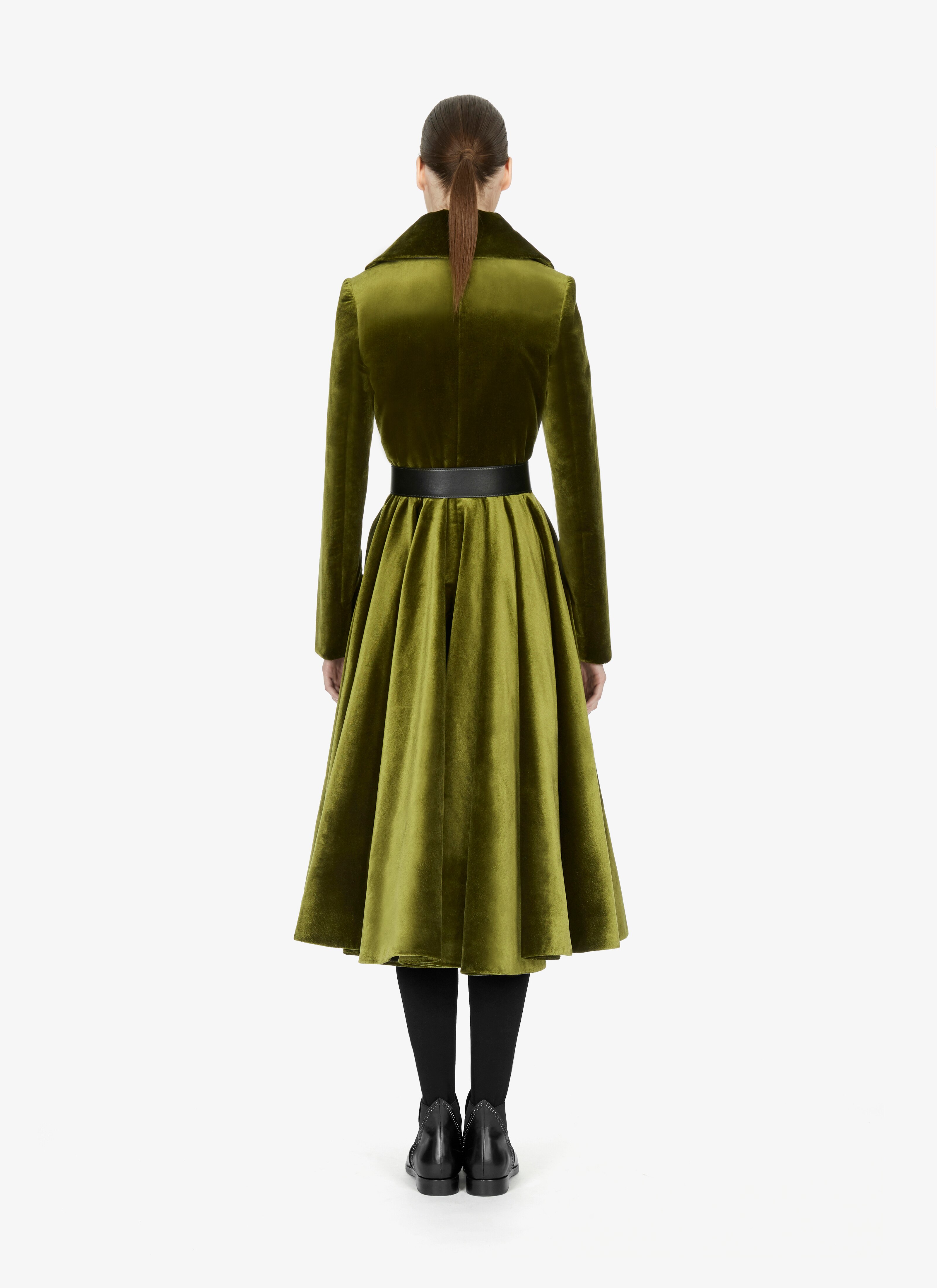 Long Velvet Dress Coat
Long Velvet Dress Coat
- maison-alaia.com