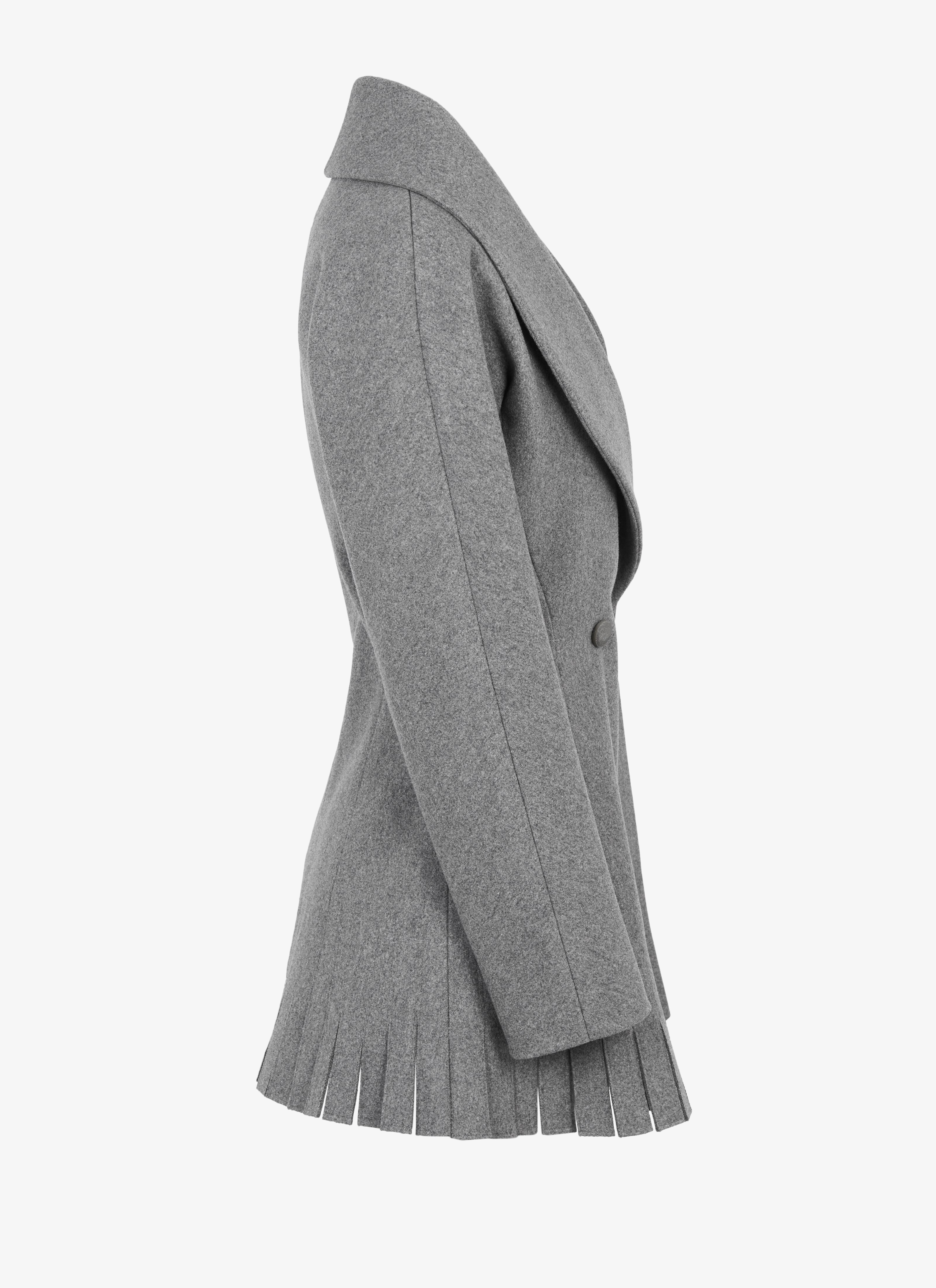 Alaïa Edition 1986 Fringed Wool Coat
Alaïa Edition 1986 Fringed Wool Coat
- maison-alaia.com