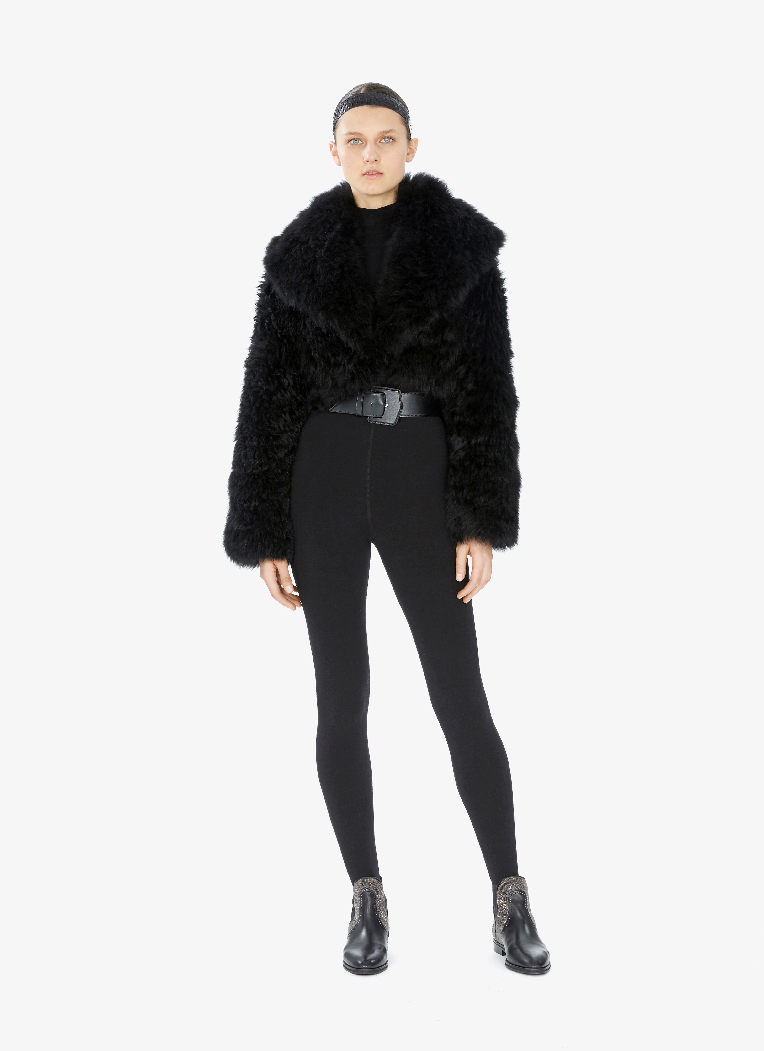 Cashmere Bolero Jacket
Cashmere Bolero Jacket
- maison-alaia.com