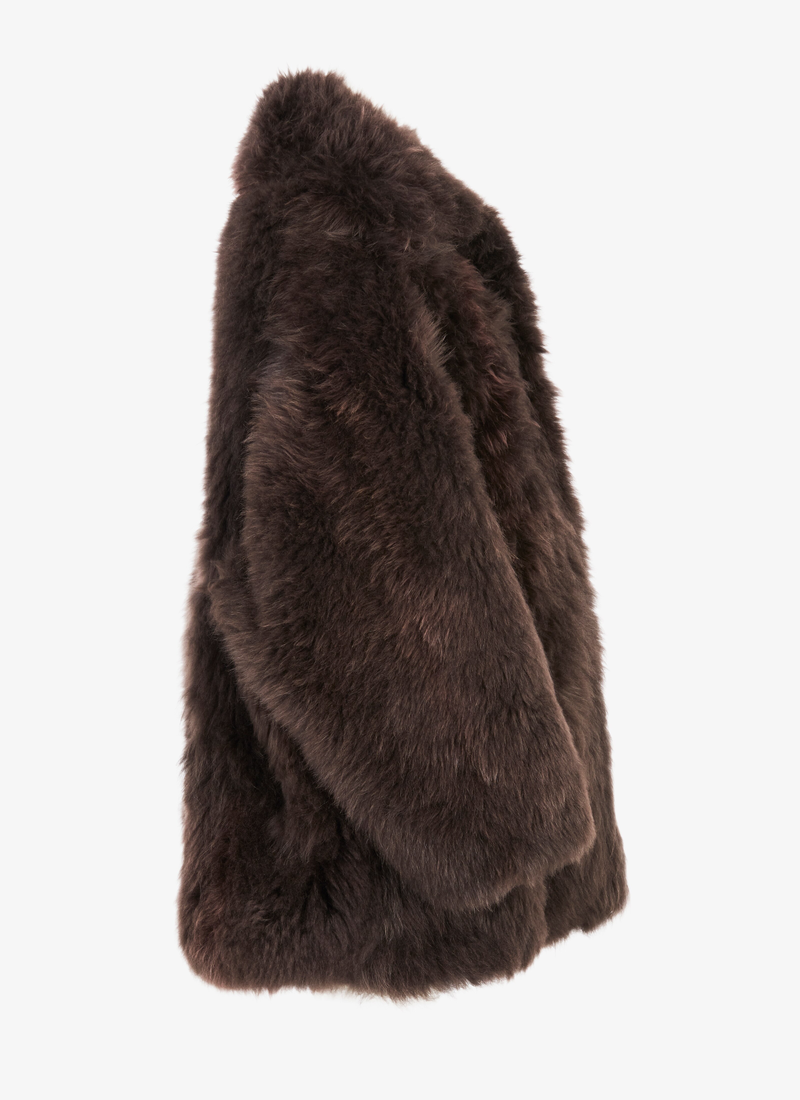 Enveloping Cashmere Coat
Enveloping Cashmere Coat
- maison-alaia.com