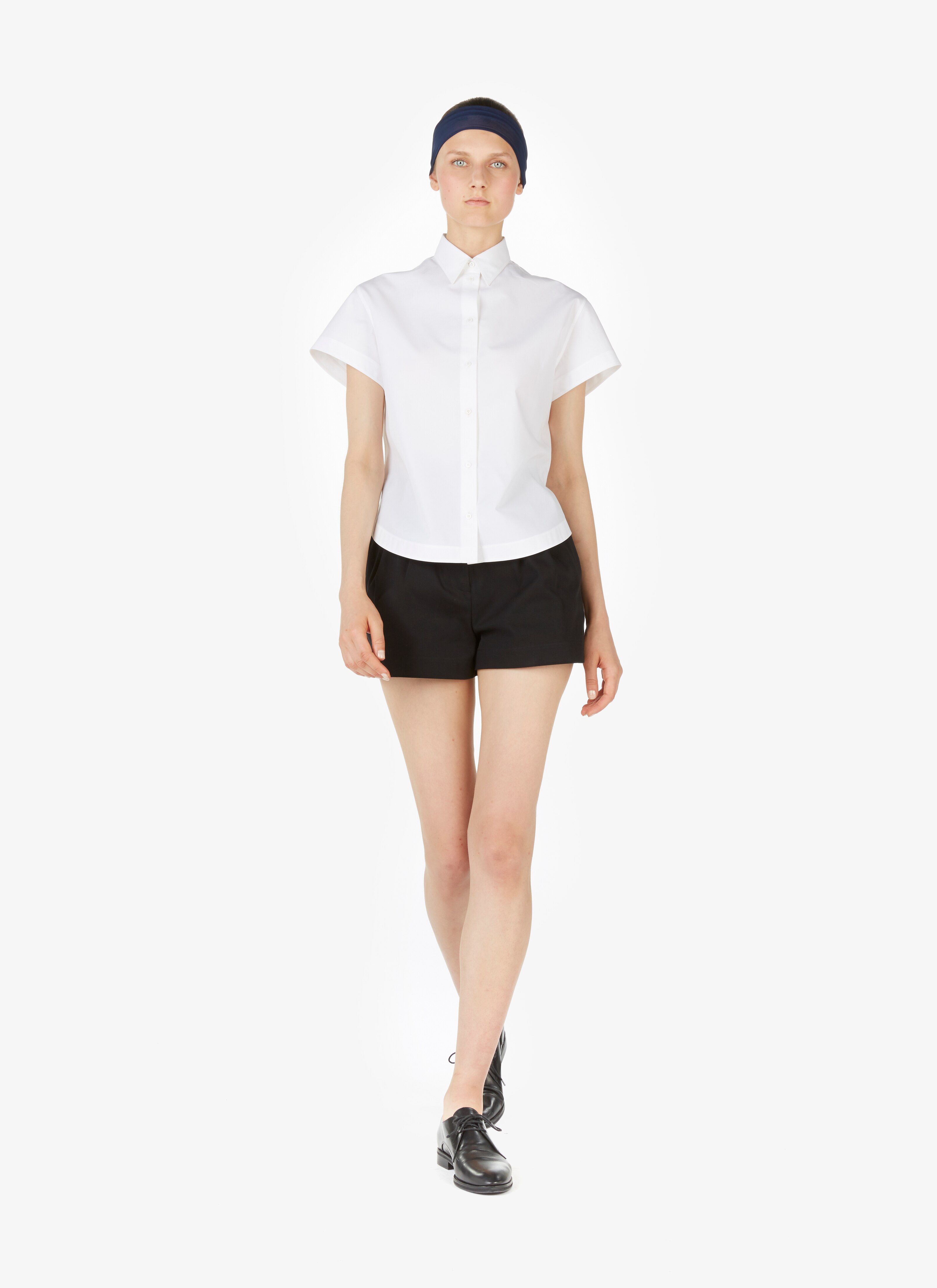 Alaïa Edition 1990 High-Waisted Cotton Short
Alaïa Edition 1990 High-Waisted Cotton Short
- maison-alaia.com