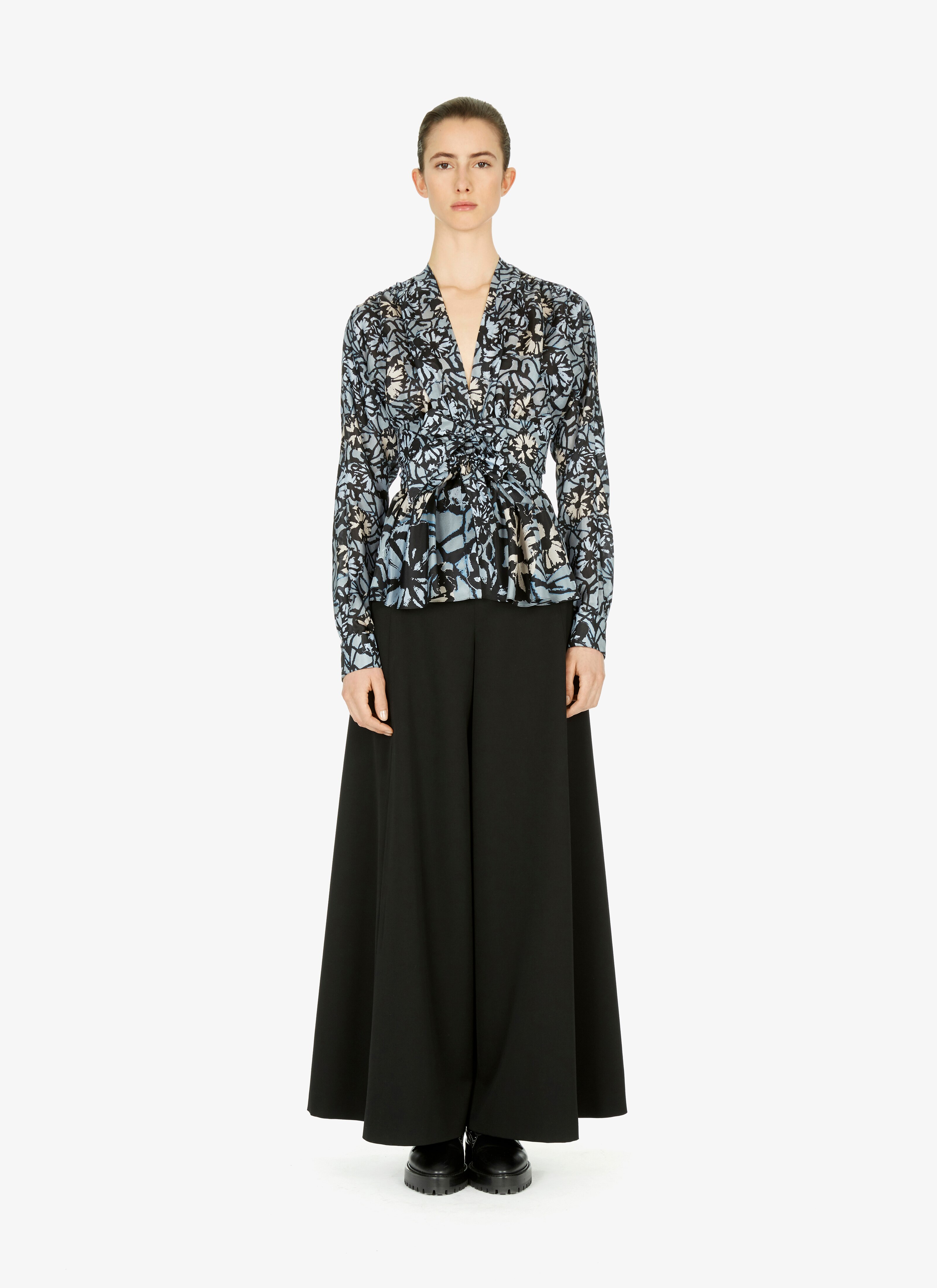 ALAÏA SCHWARZ/BLAU TAILLIERTES HEMD AUS HABOTAI-SEIDE MIT PRINT 