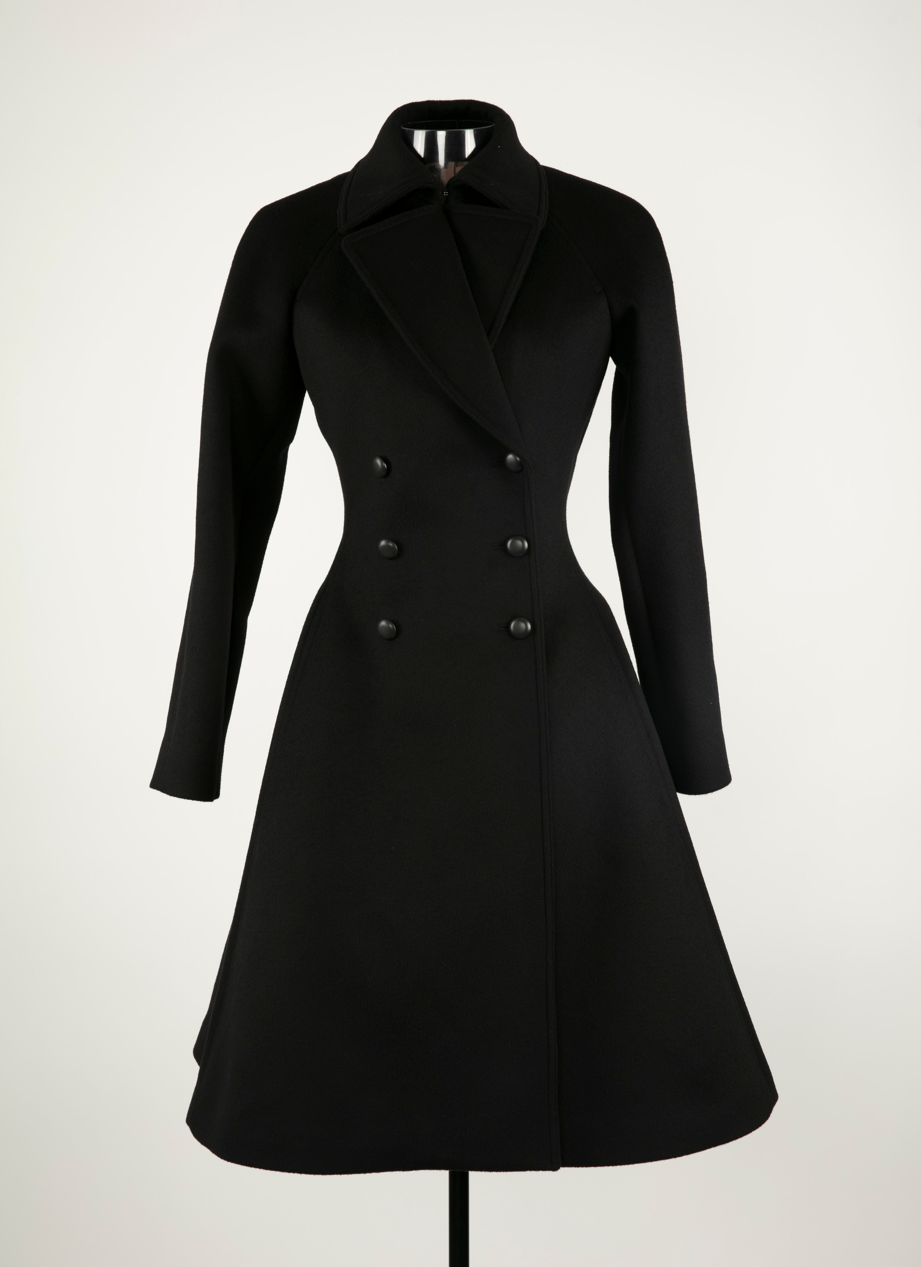 ALAÏA BLACK COATS