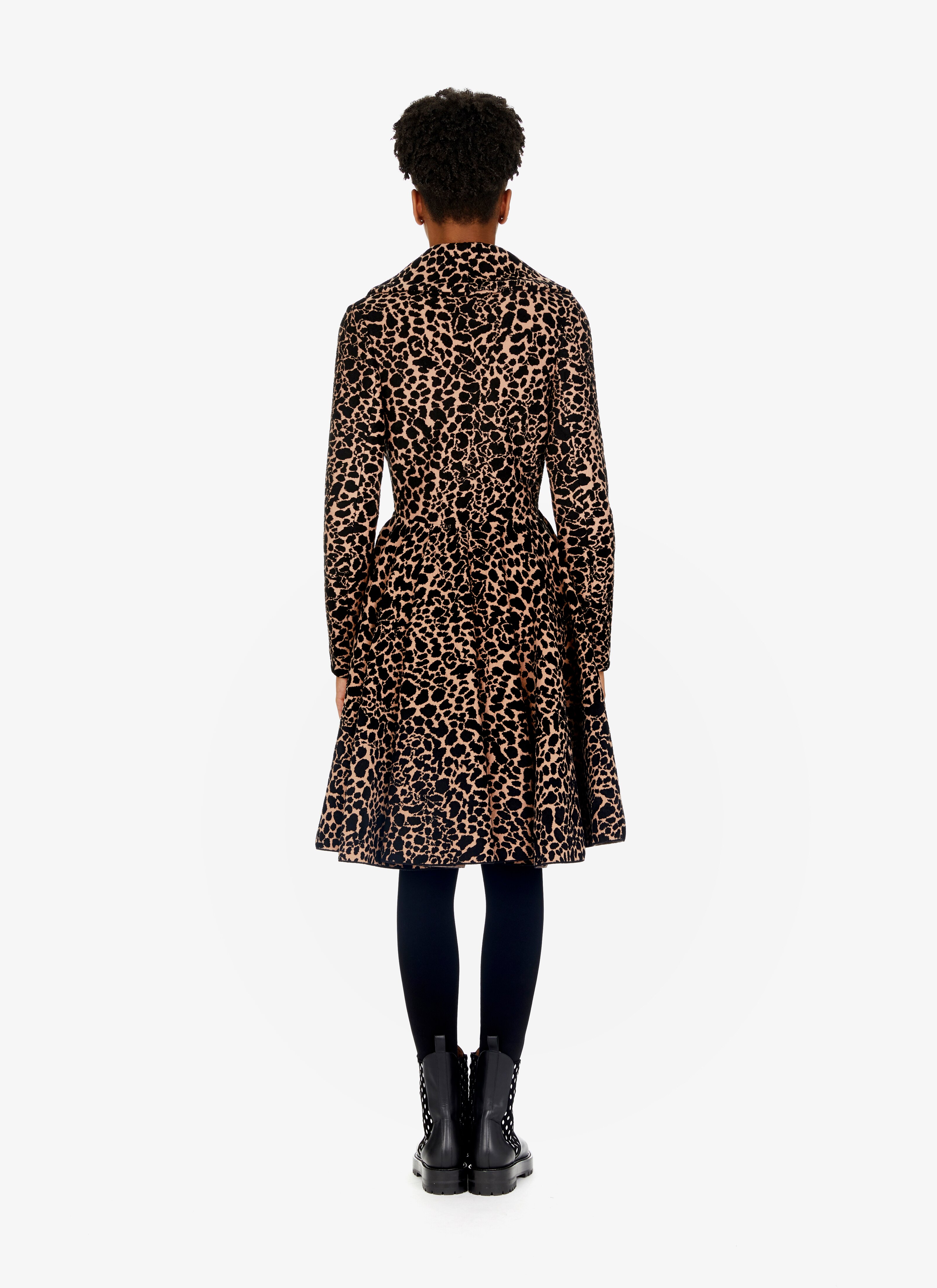 ALAÏA BLACK/NUDE PANTHER VELVET JACQUARD FITTED COAT