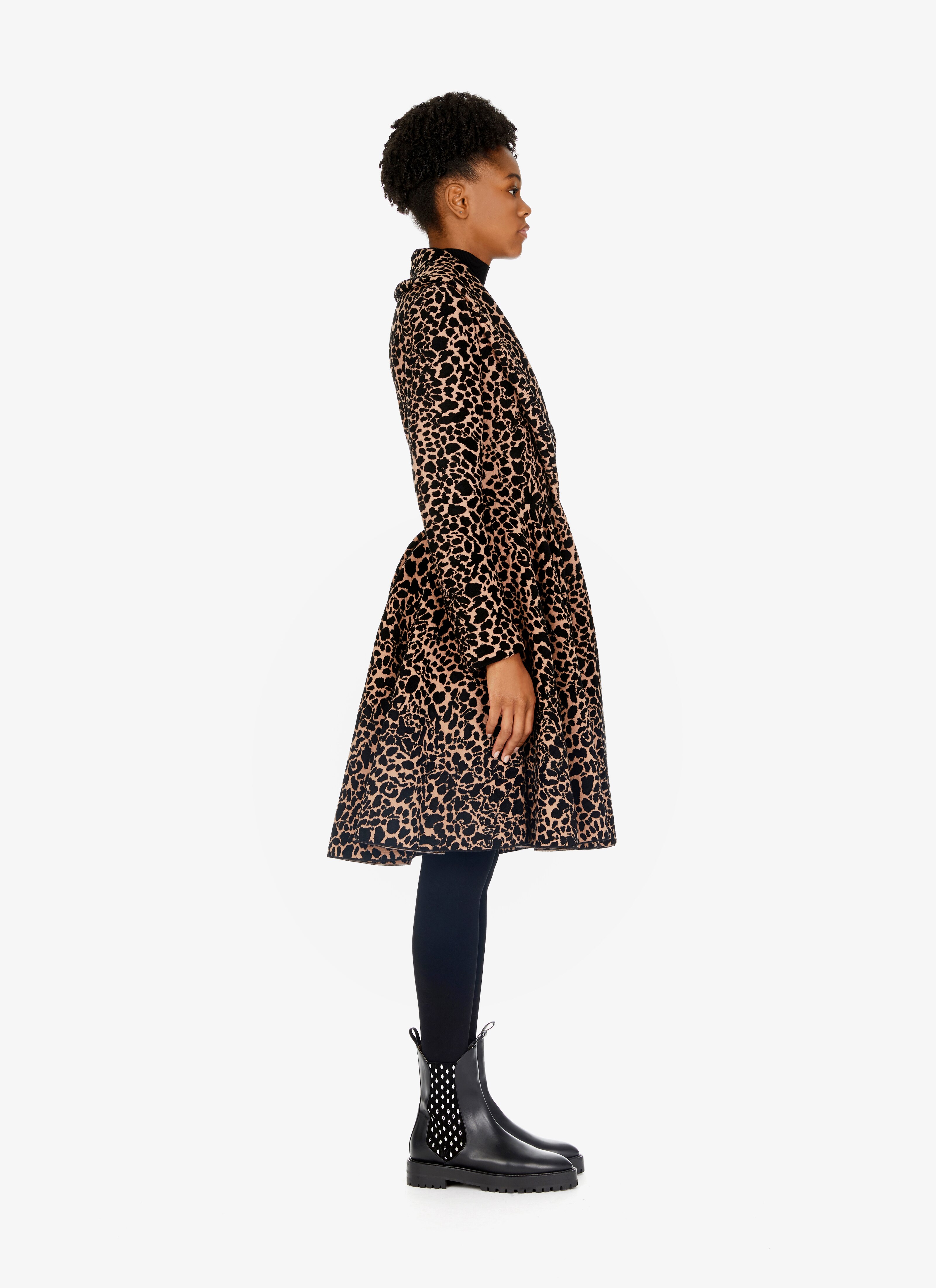 ALAÏA BLACK/NUDE PANTHER VELVET JACQUARD FITTED COAT