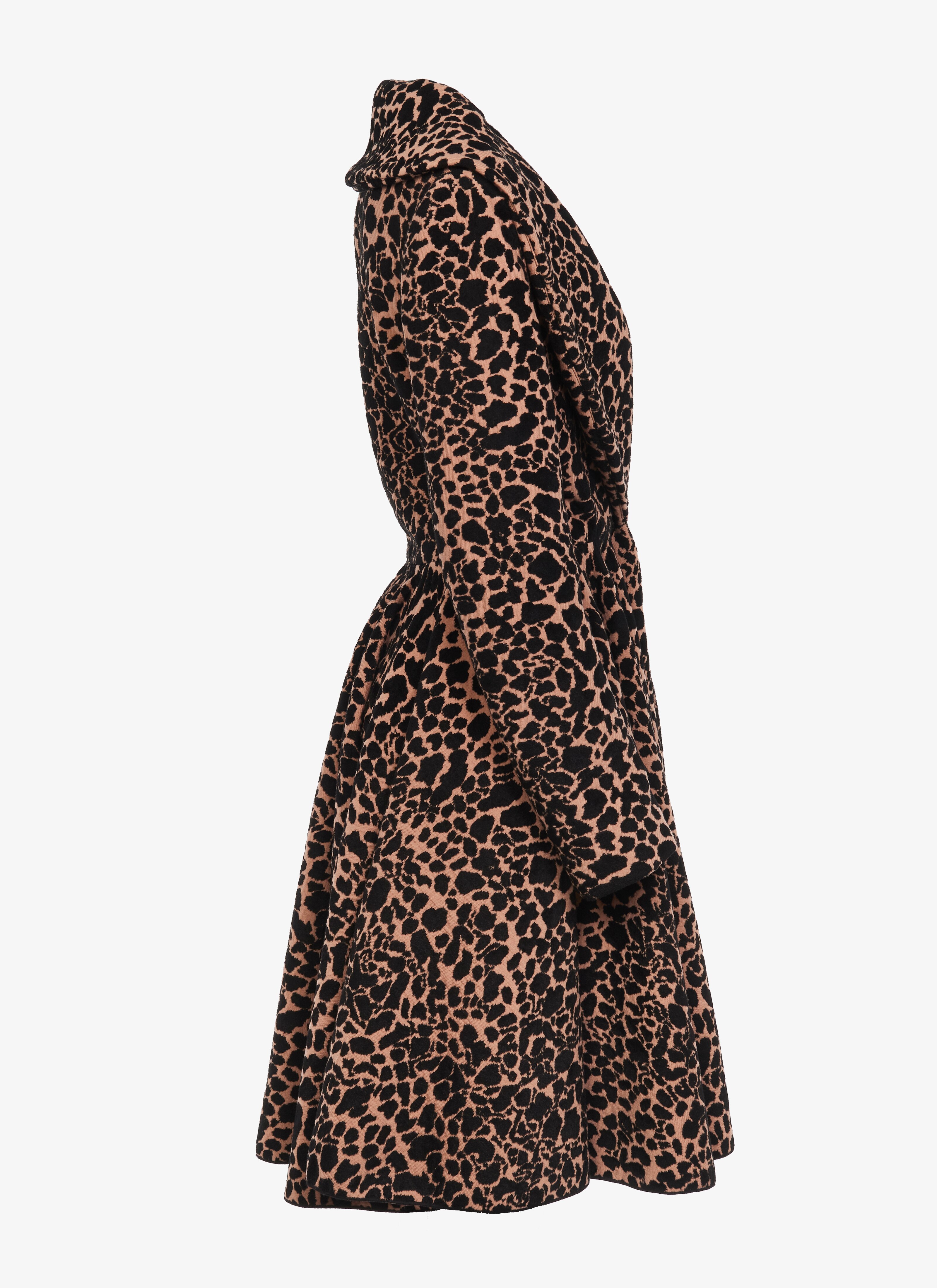 ALAÏA BLACK/NUDE PANTHER VELVET JACQUARD FITTED COAT