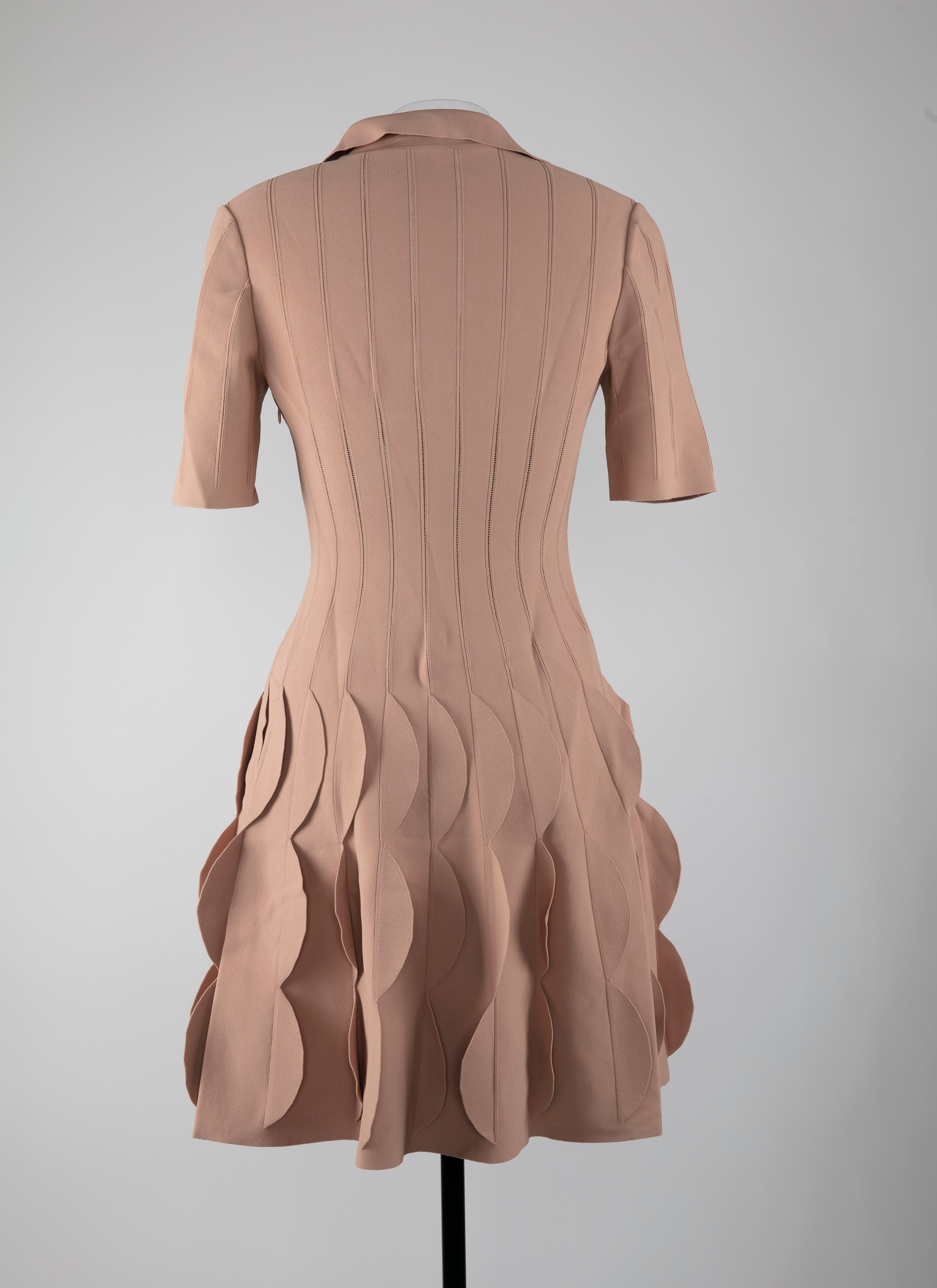 ALAÏA ROBES CHAIR