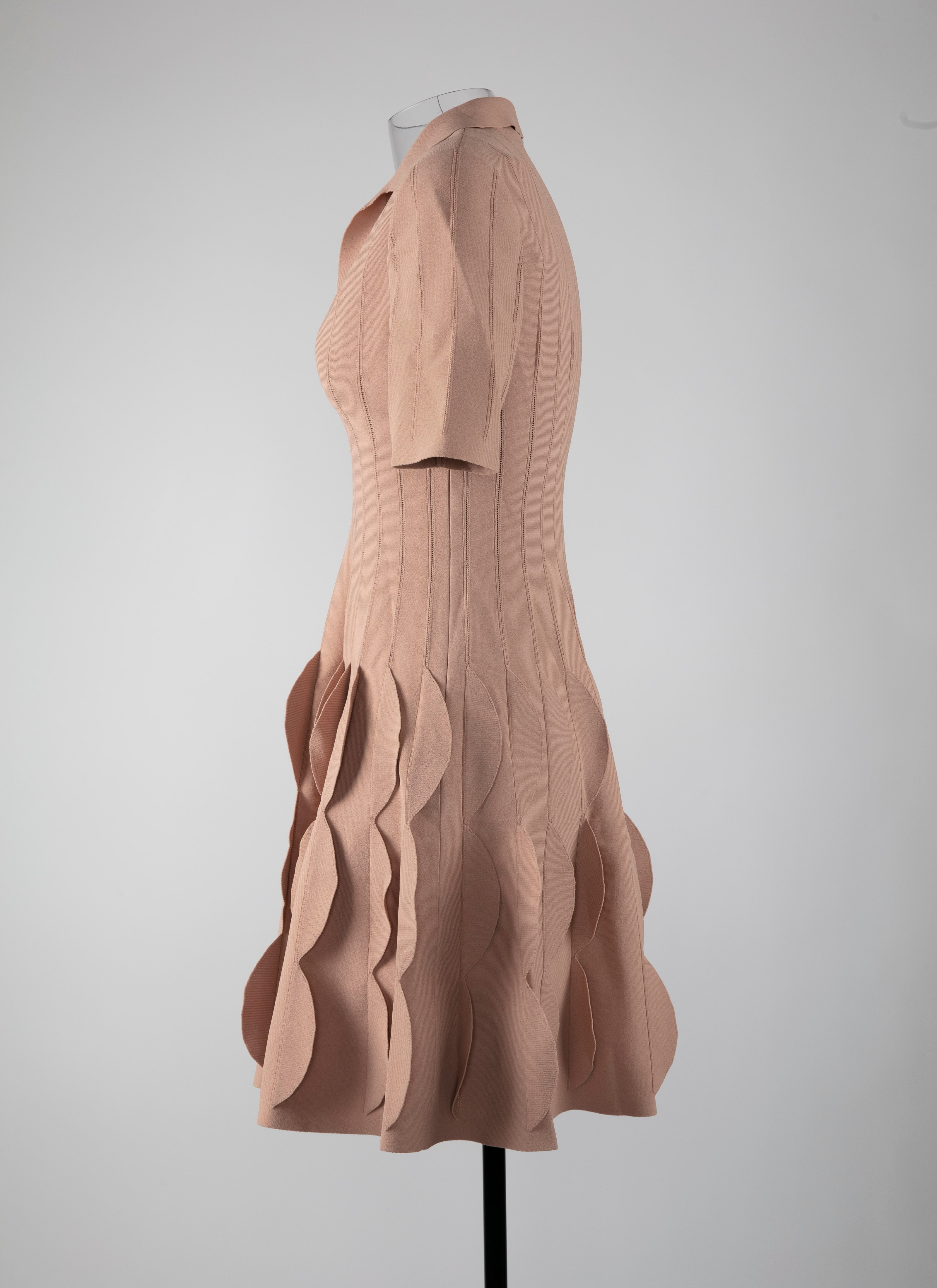 ALAÏA ROBES CHAIR