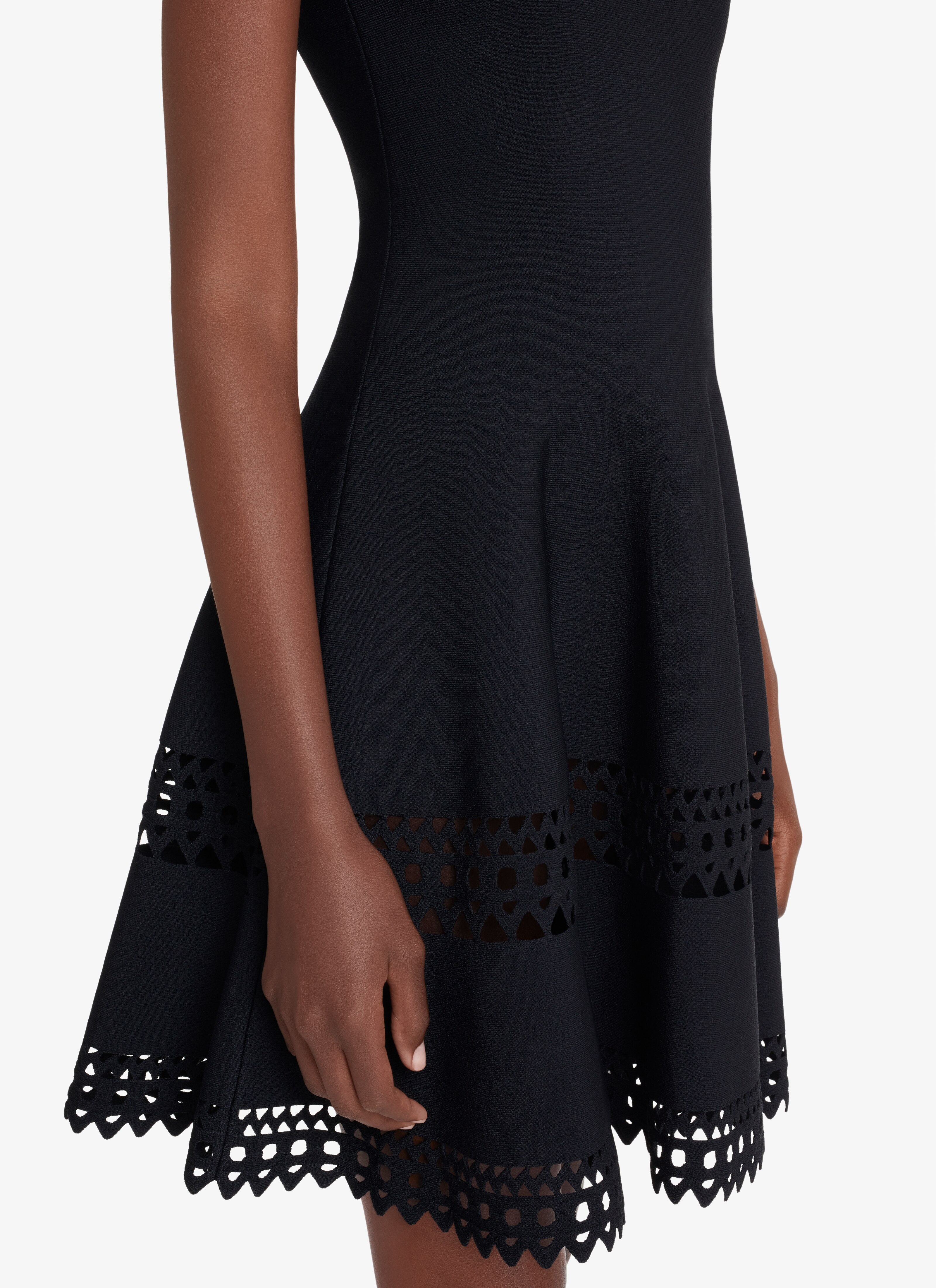ALAÏA ブラック ALAÏA 2016 エディション カットワーク ニットドレス