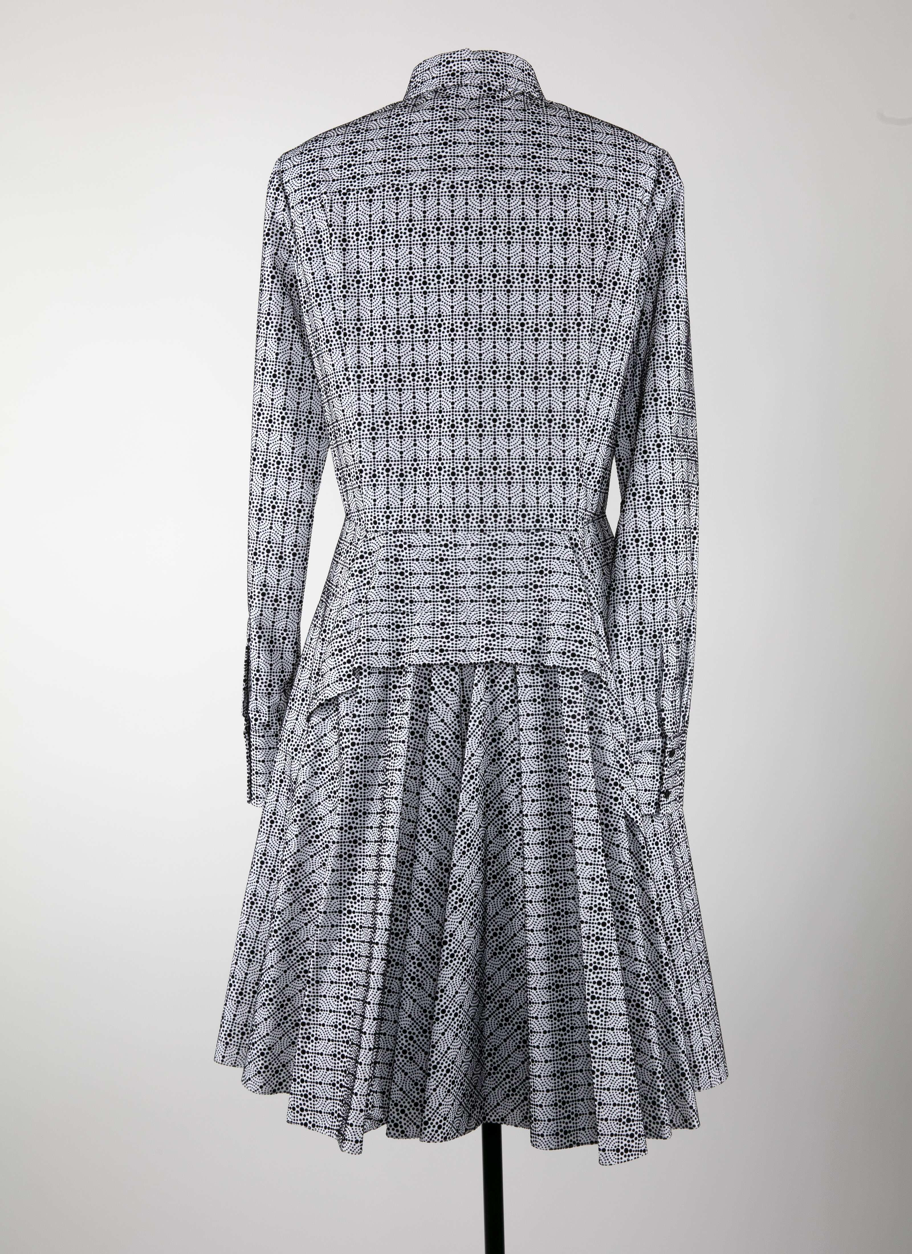 ALAÏA WHITE/BLACK DRESSES