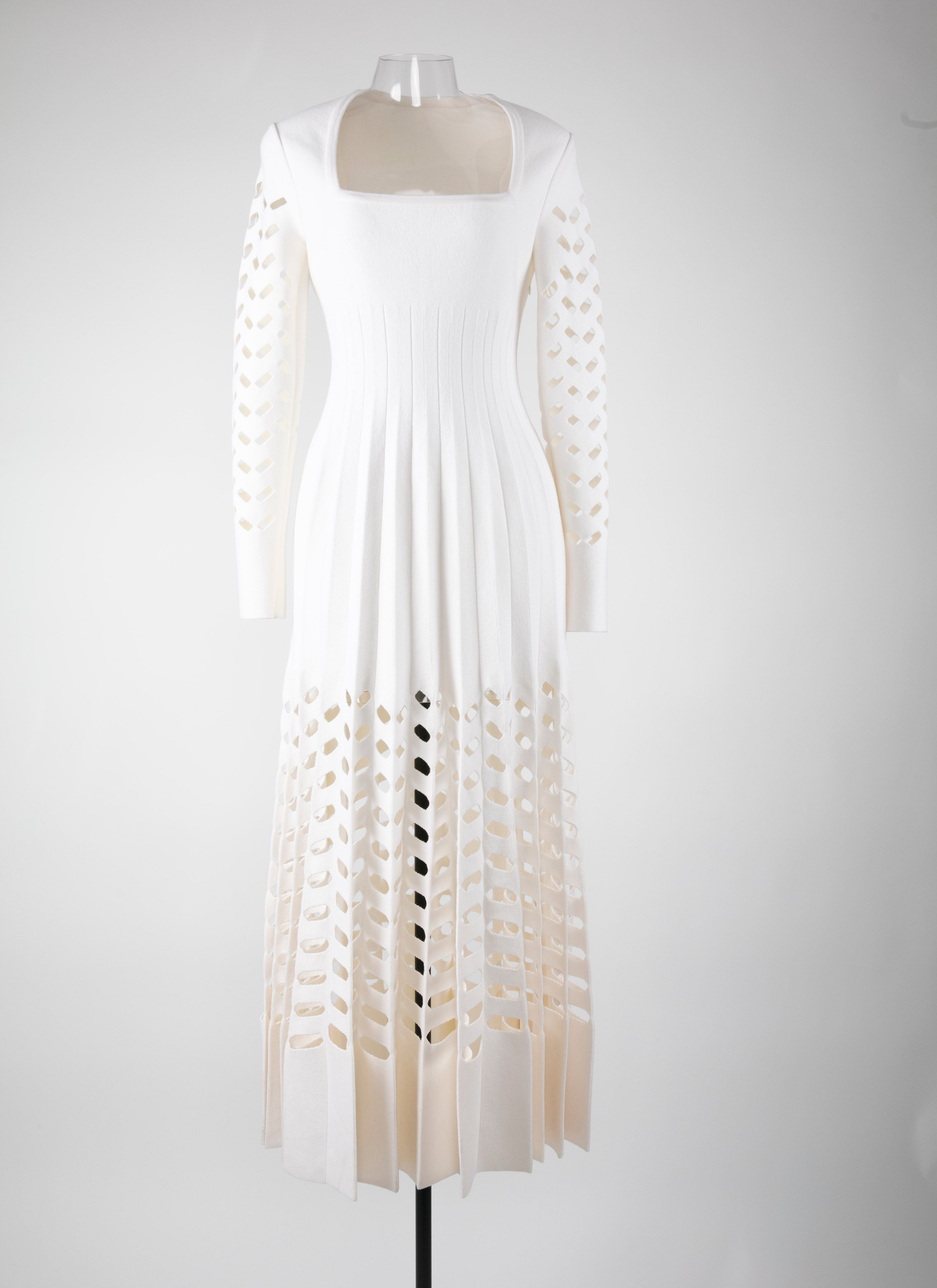 Women's Designer Dresses Lace, Knit & Wool Dresses ALAÏA US