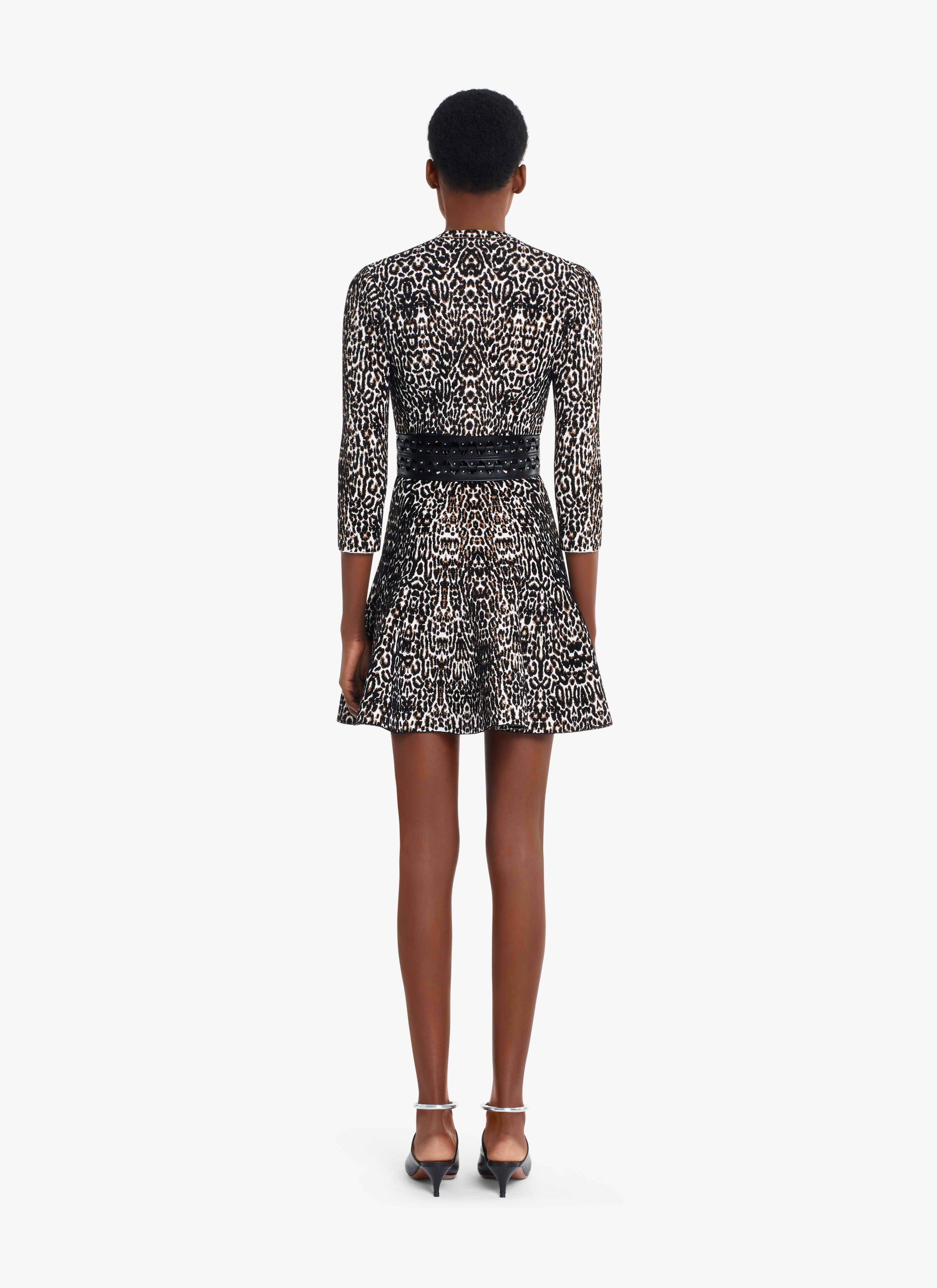 ALAÏA BLACK/IVORY LEOPARD KNIT SHORT CARDIGAN
