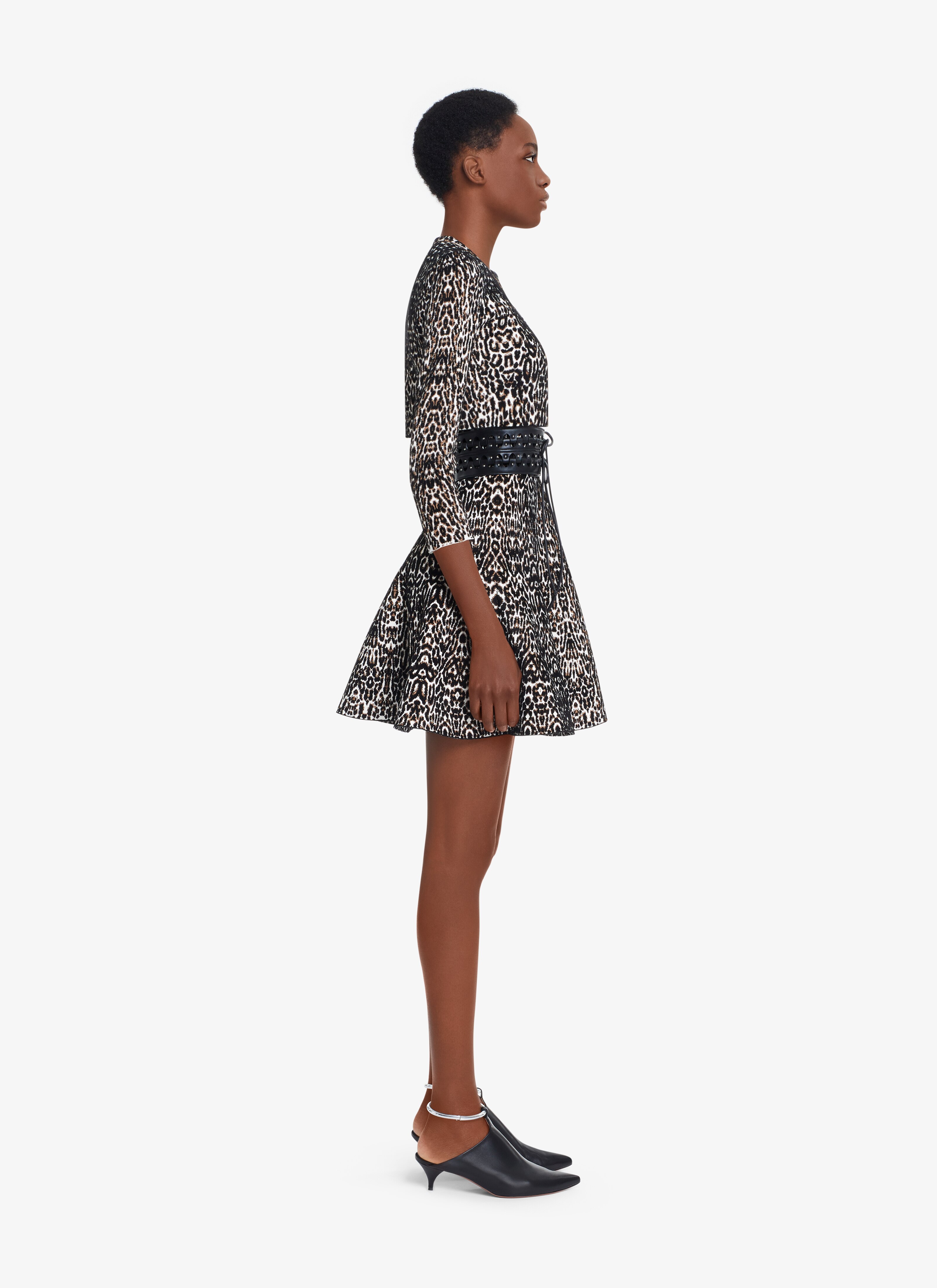 ALAÏA BLACK/IVORY LEOPARD KNIT SHORT CARDIGAN