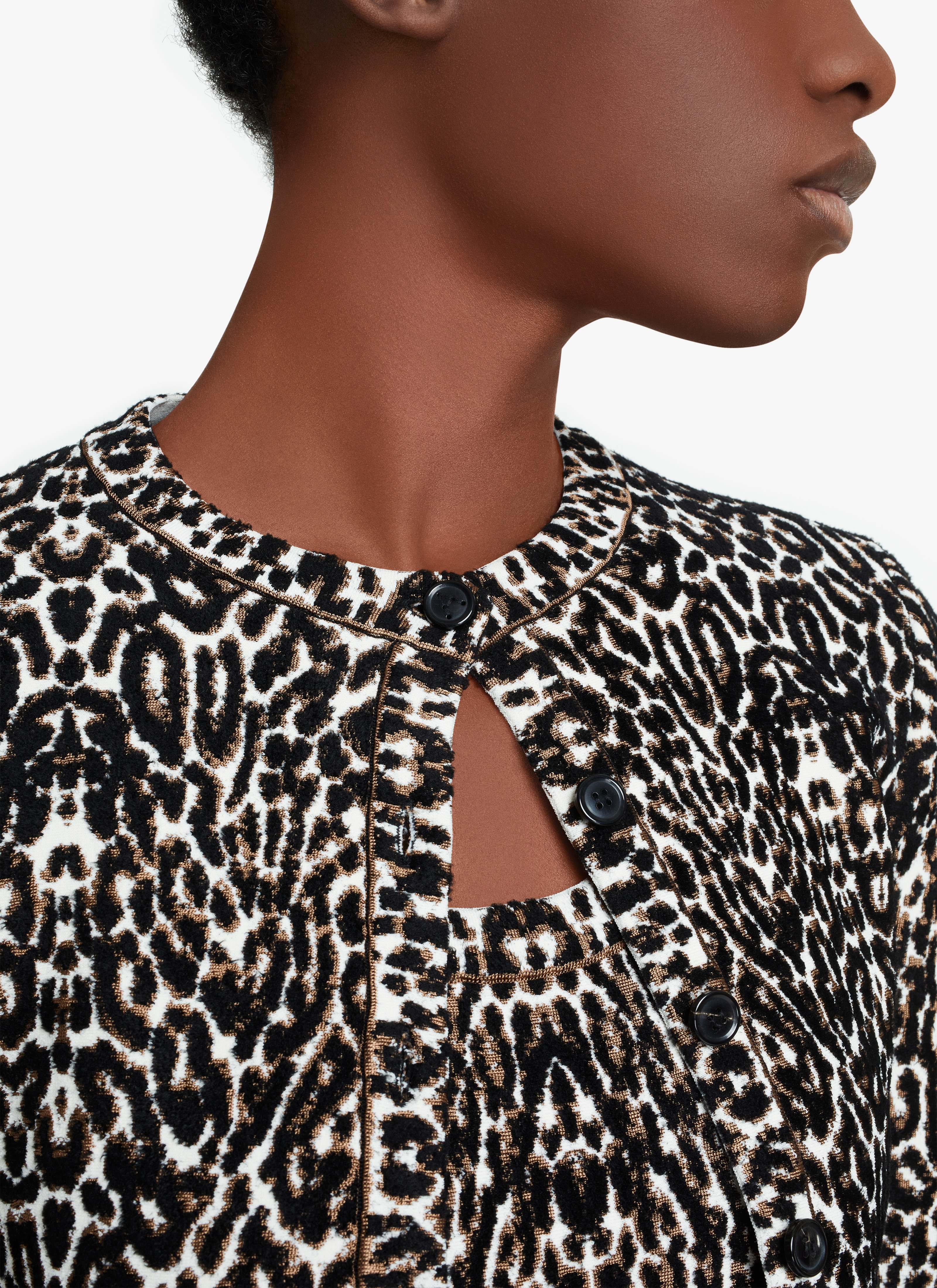 ALAÏA BLACK/IVORY LEOPARD KNIT SHORT CARDIGAN