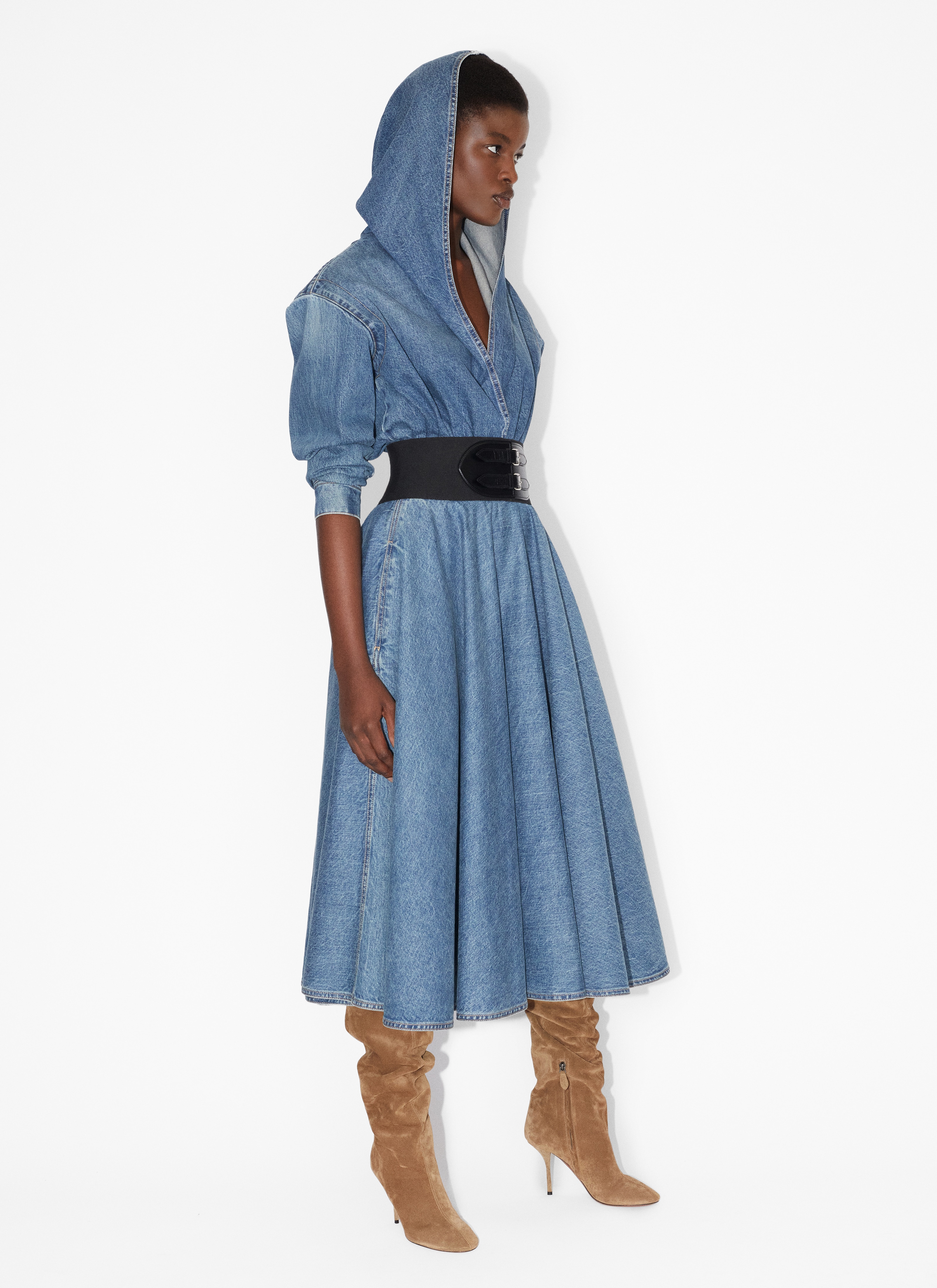 ALAÏA BLUE BELTED DENIM SKIRT