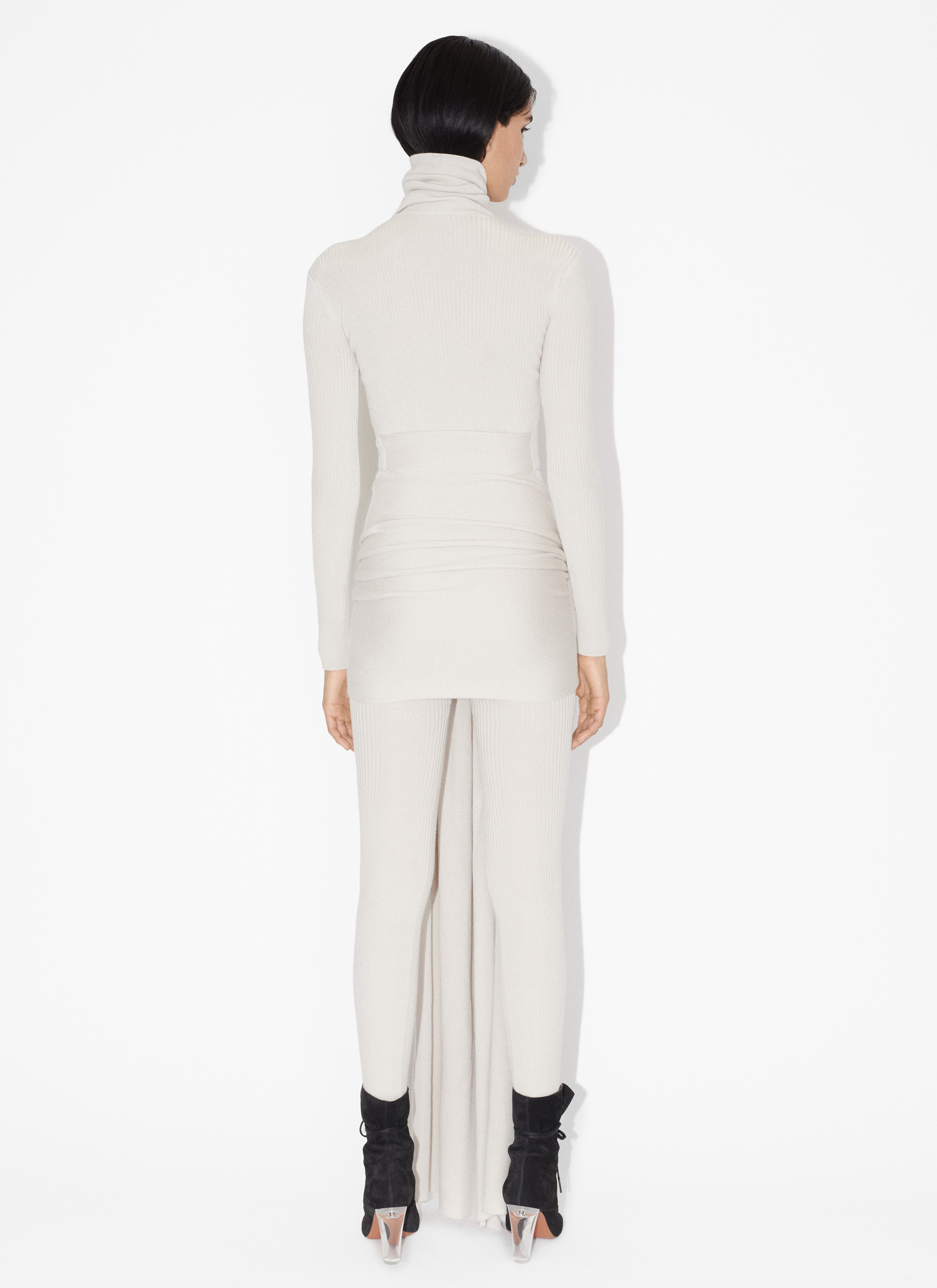 ALAÏA BEIGE TURTLENECK CASHMERE SWEATER