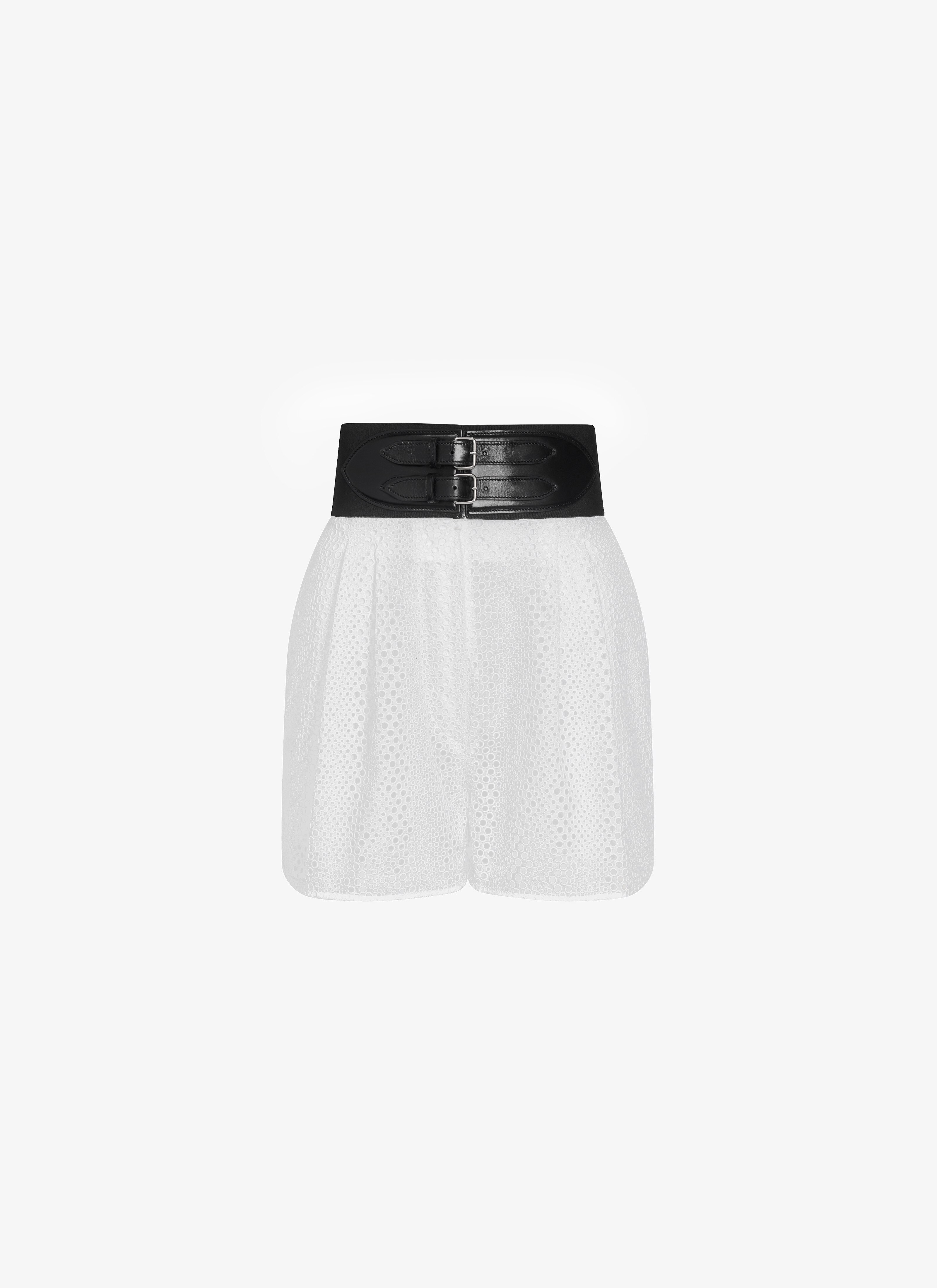Belted shorts in broderie anglaise maison-alaia.com
