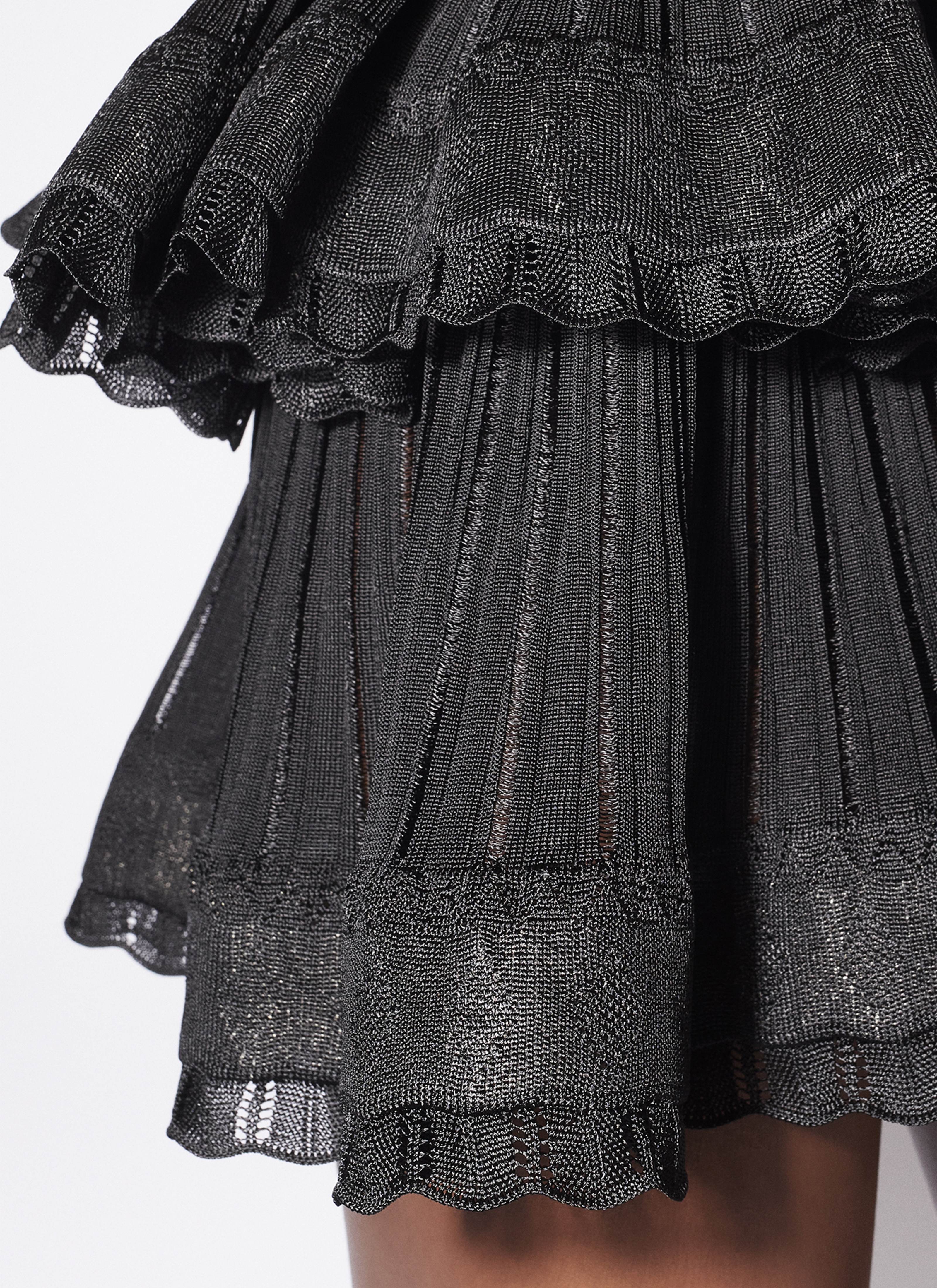 ALAÏA BLACK CRINOLINE SHORTS