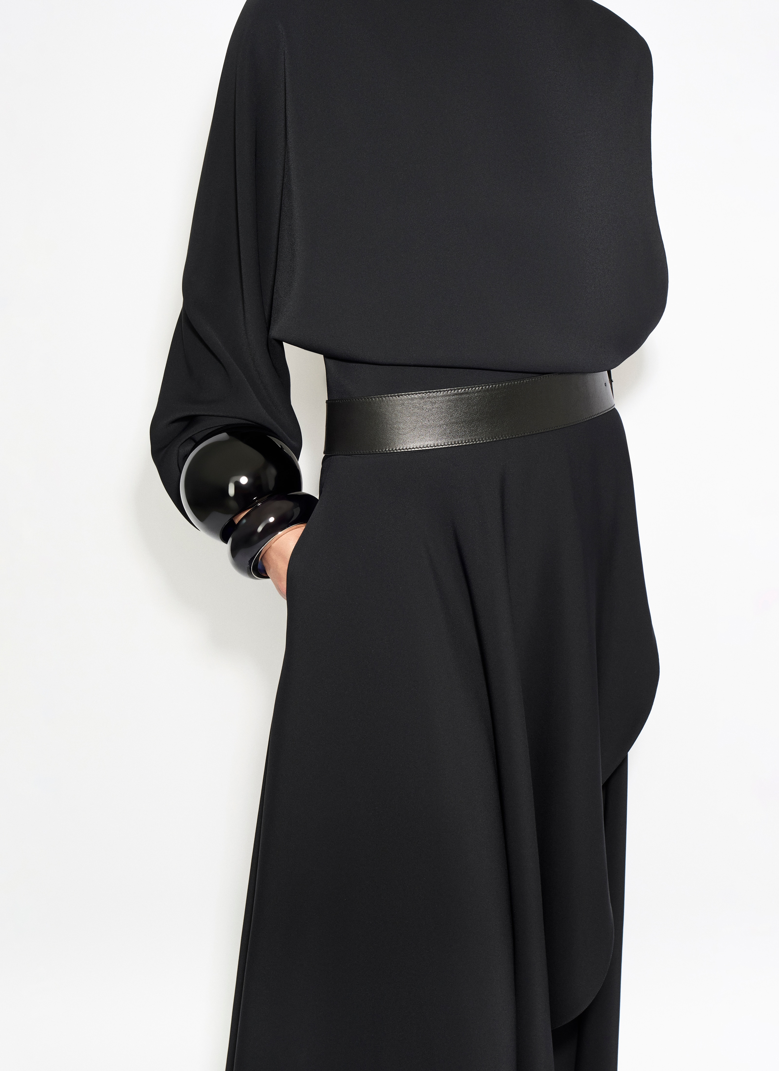 ALAÏA 블랙 벨트 캐디 스트레치 드레스 