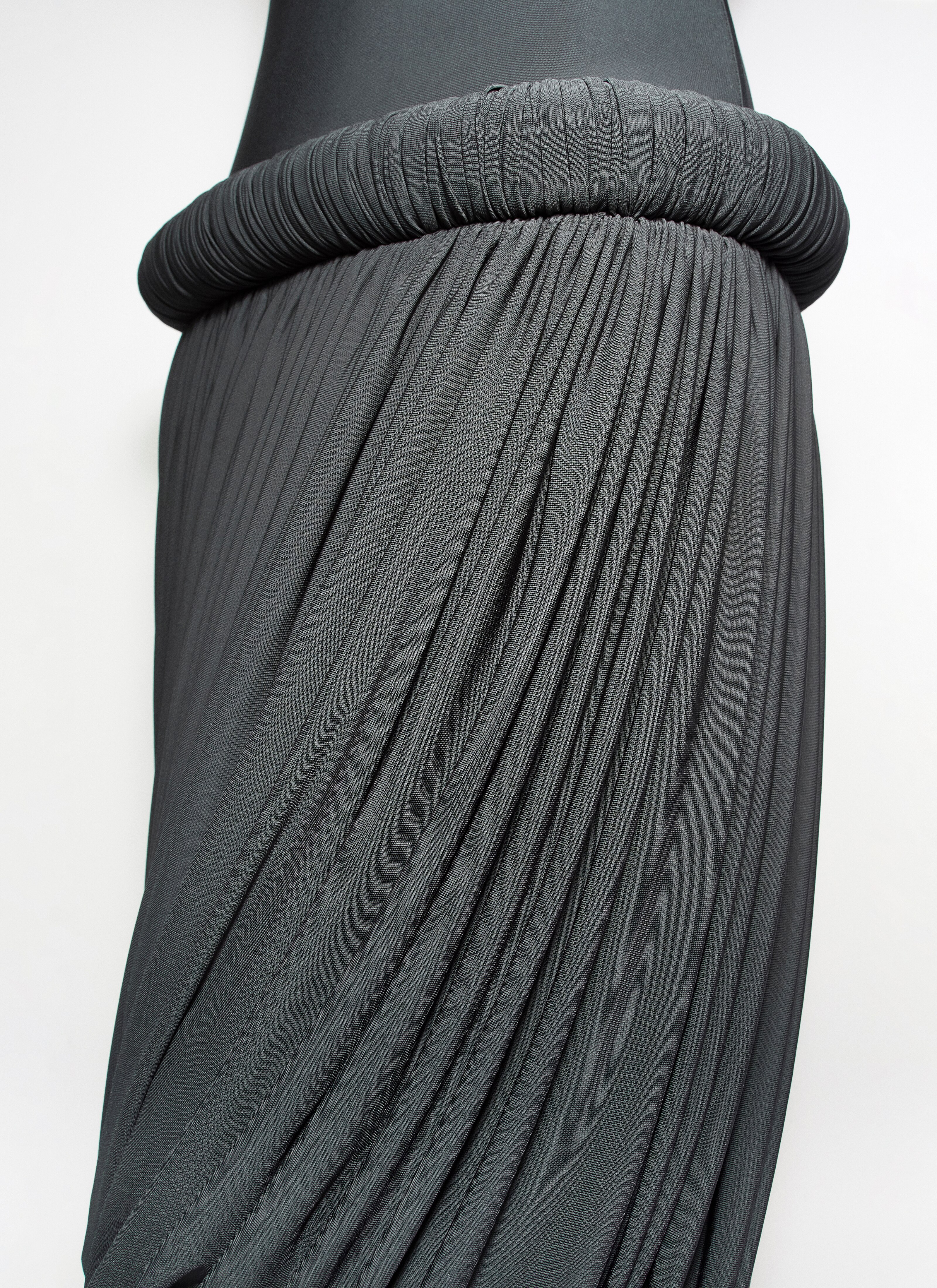 ALAÏA DARK BLUE KURZES KLEID AUS FLEXIBLEM JERSEY