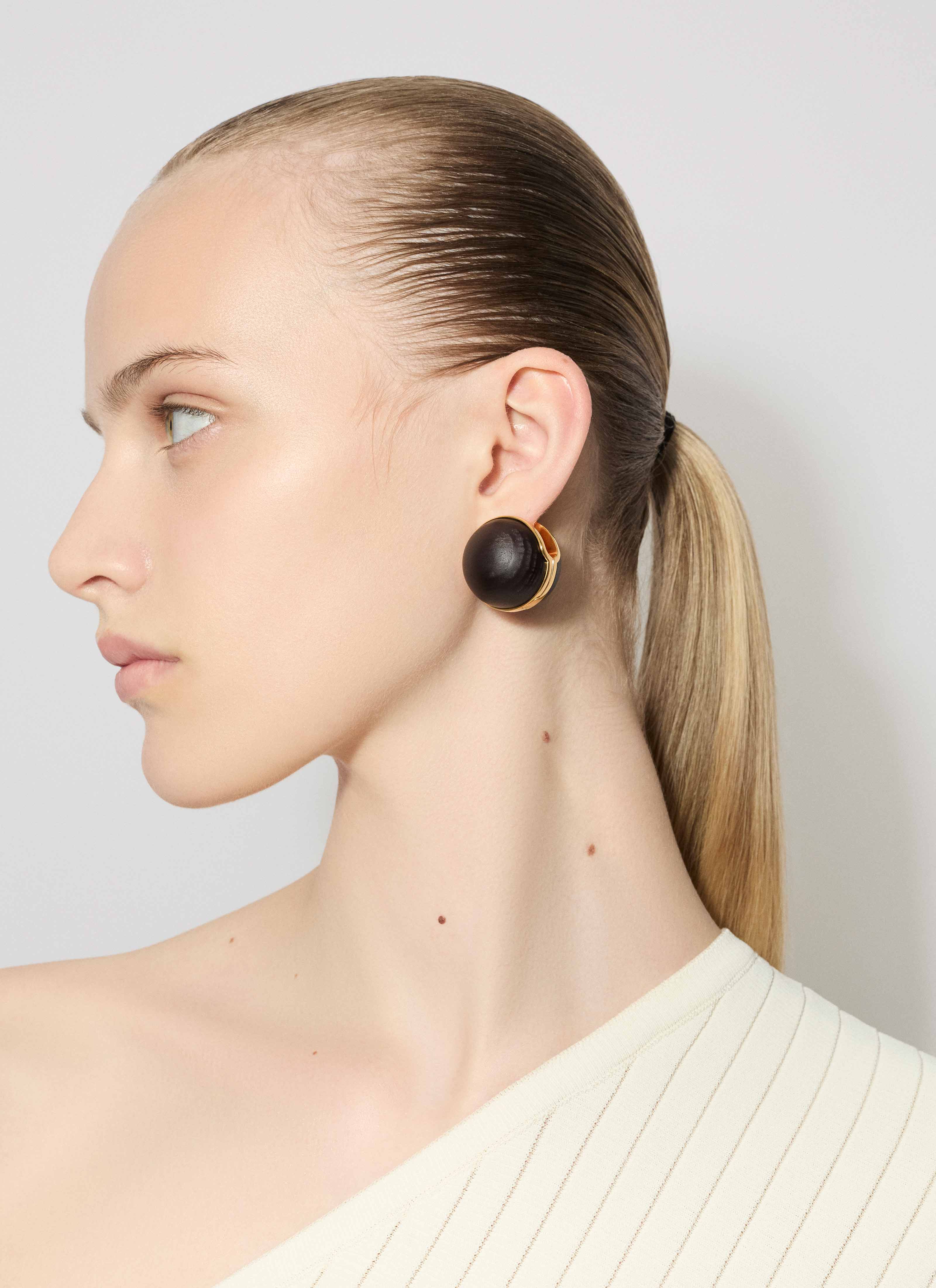 ALAÏA BROWN SPHERE EARRINGS