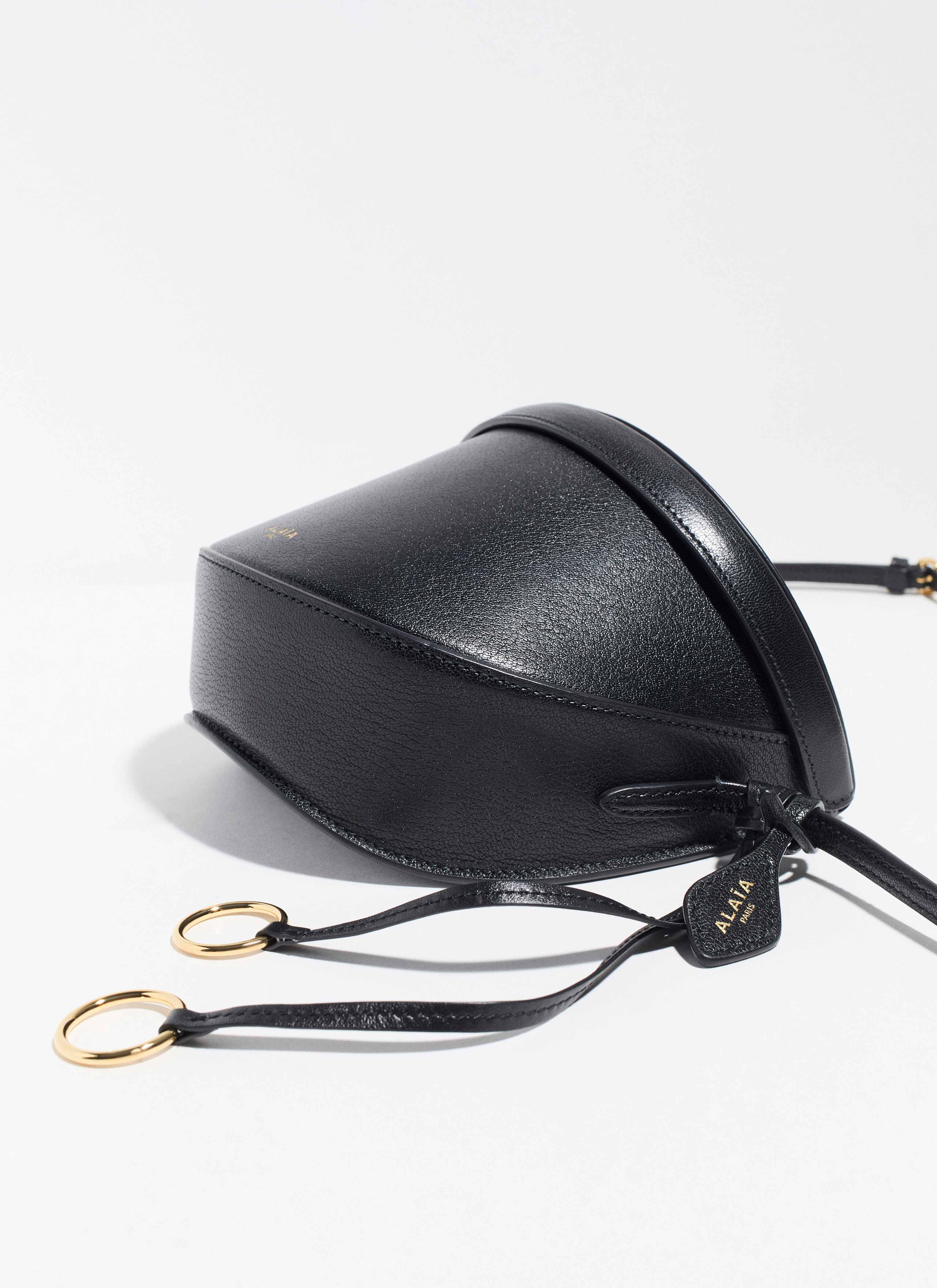 ALAÏA アライアALAIA ショルダーバッグ ル クール ハート型