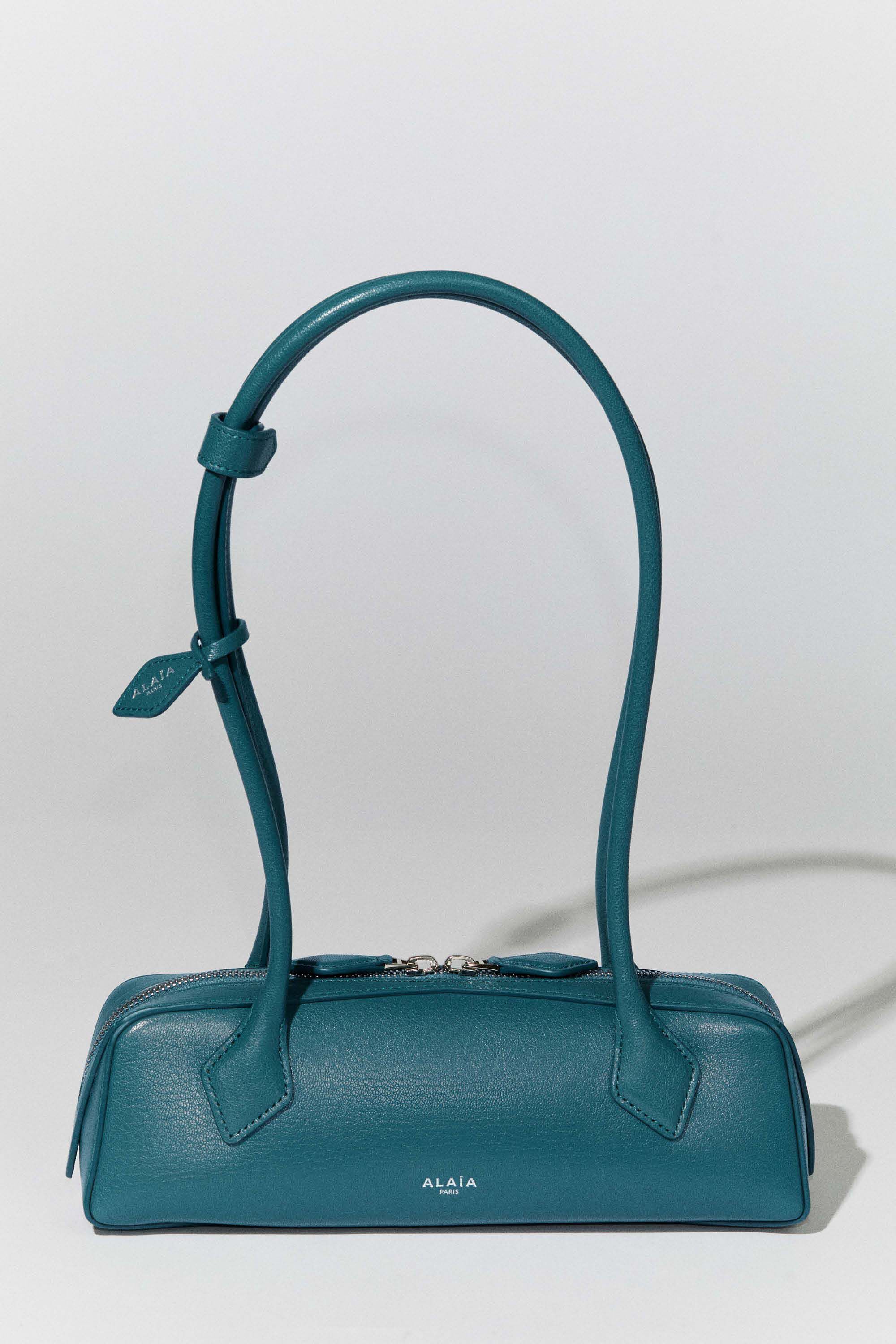 ALAÏA US official | Clothing, bags, shoes and accessories