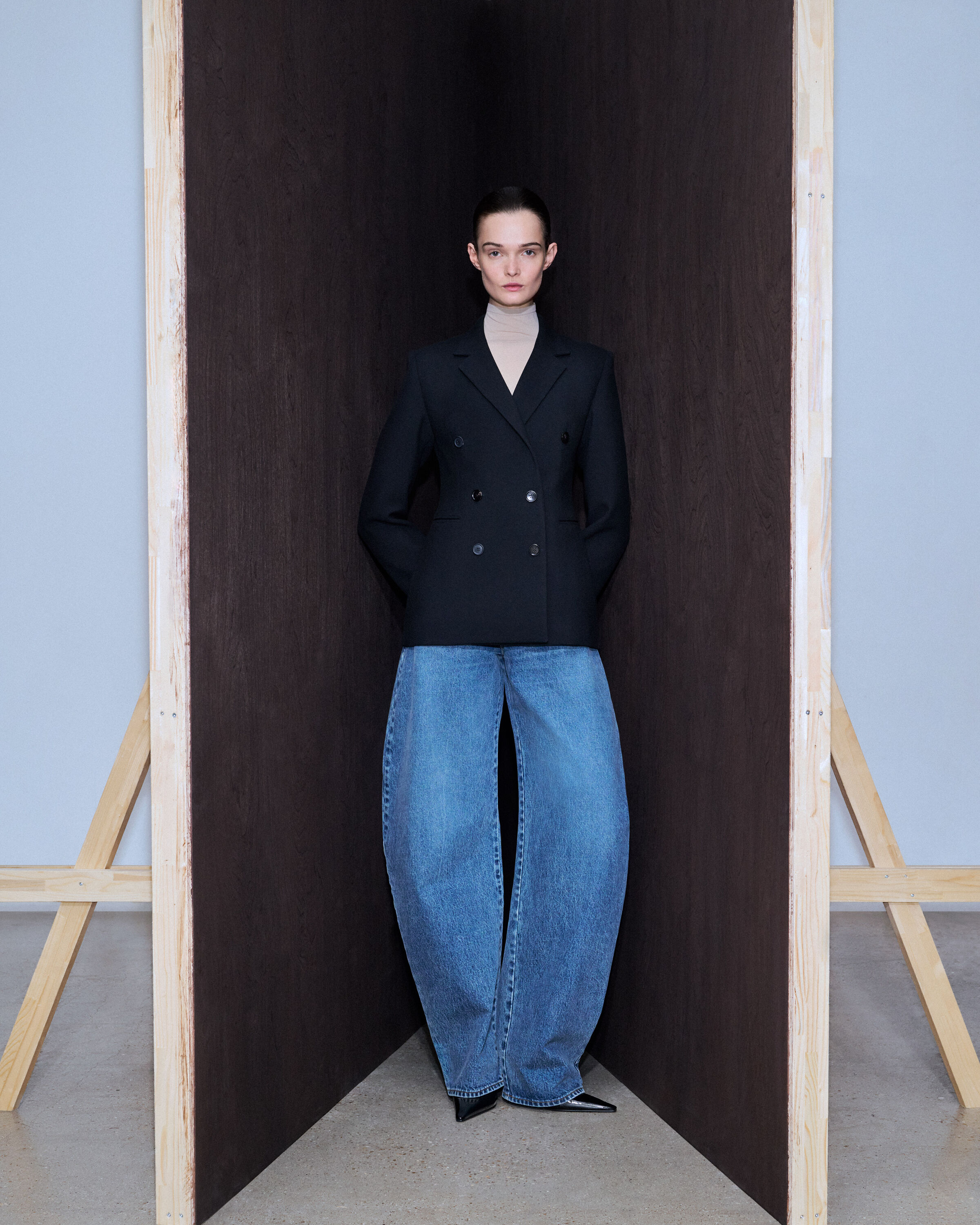 ALAIA アライア ブラック テーラード ジャケット チノ タイトシェイプ ALAIA アライア ブラック テーラード ジャケット チノ タイトシェイプ