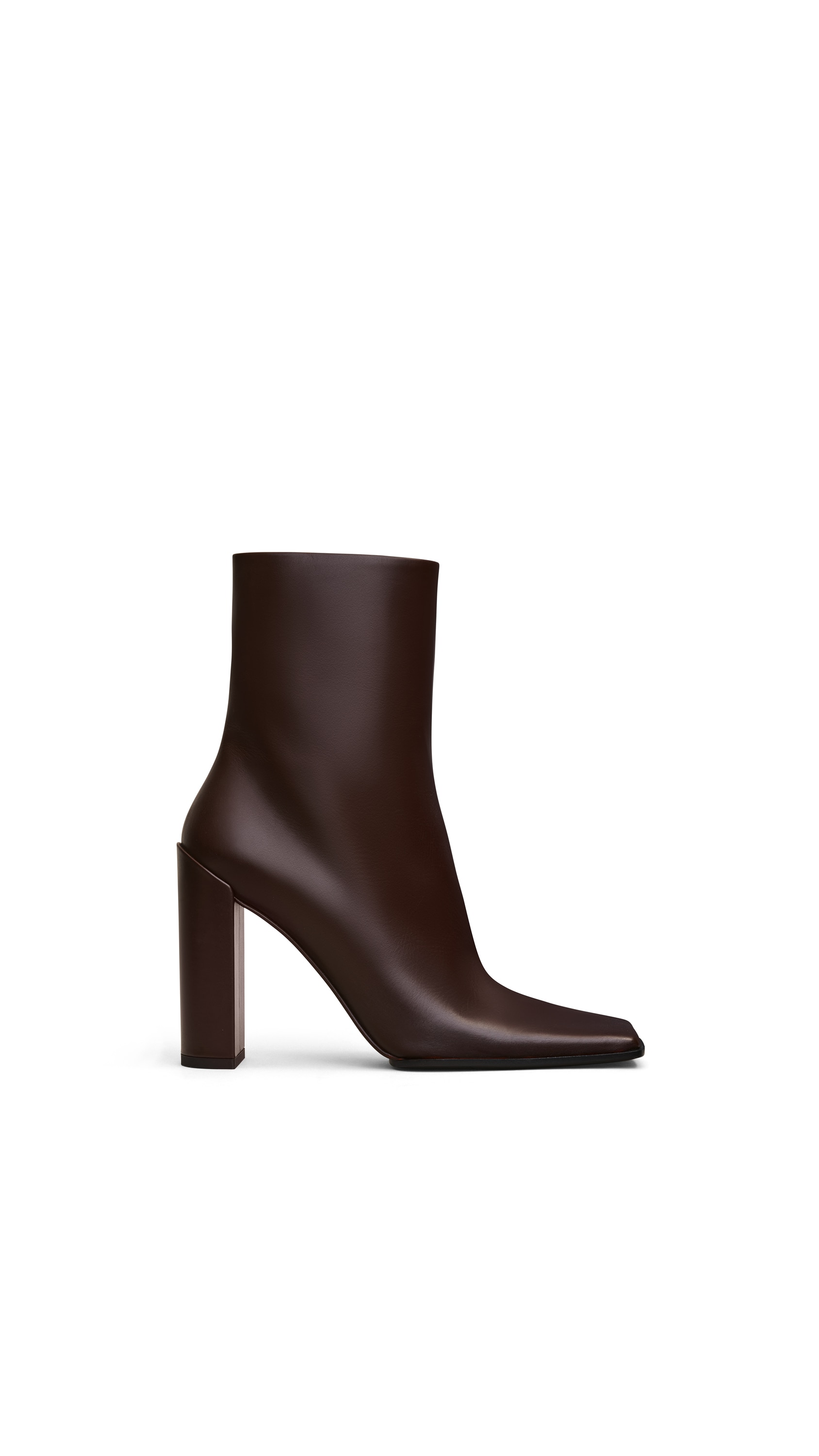 SQUARE ANKLE BOOTS IN CALFSKIN