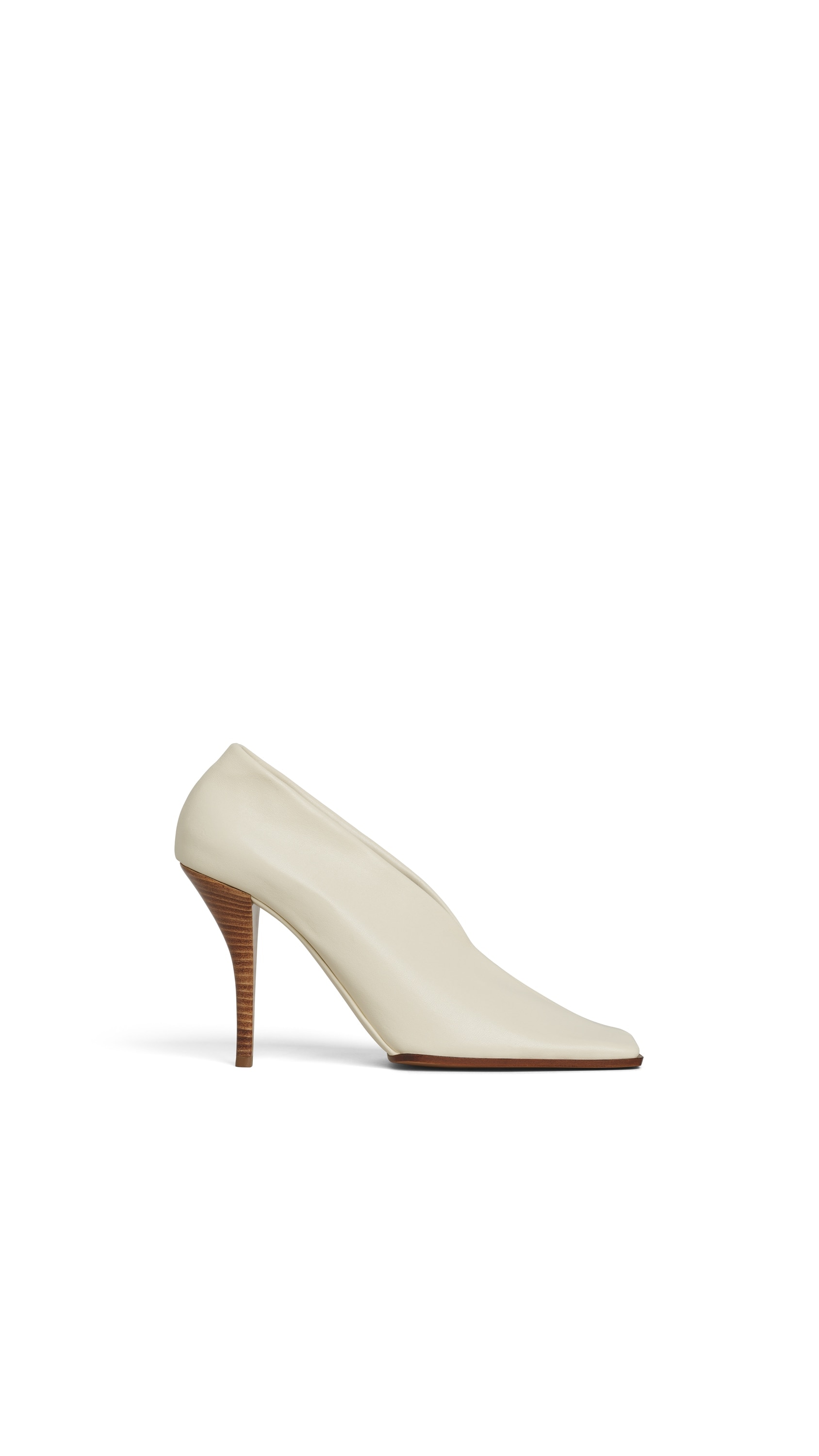 ALAÏA CLAY SOFT SQUARE PUMPS IN LEATHER | ALAÏA US