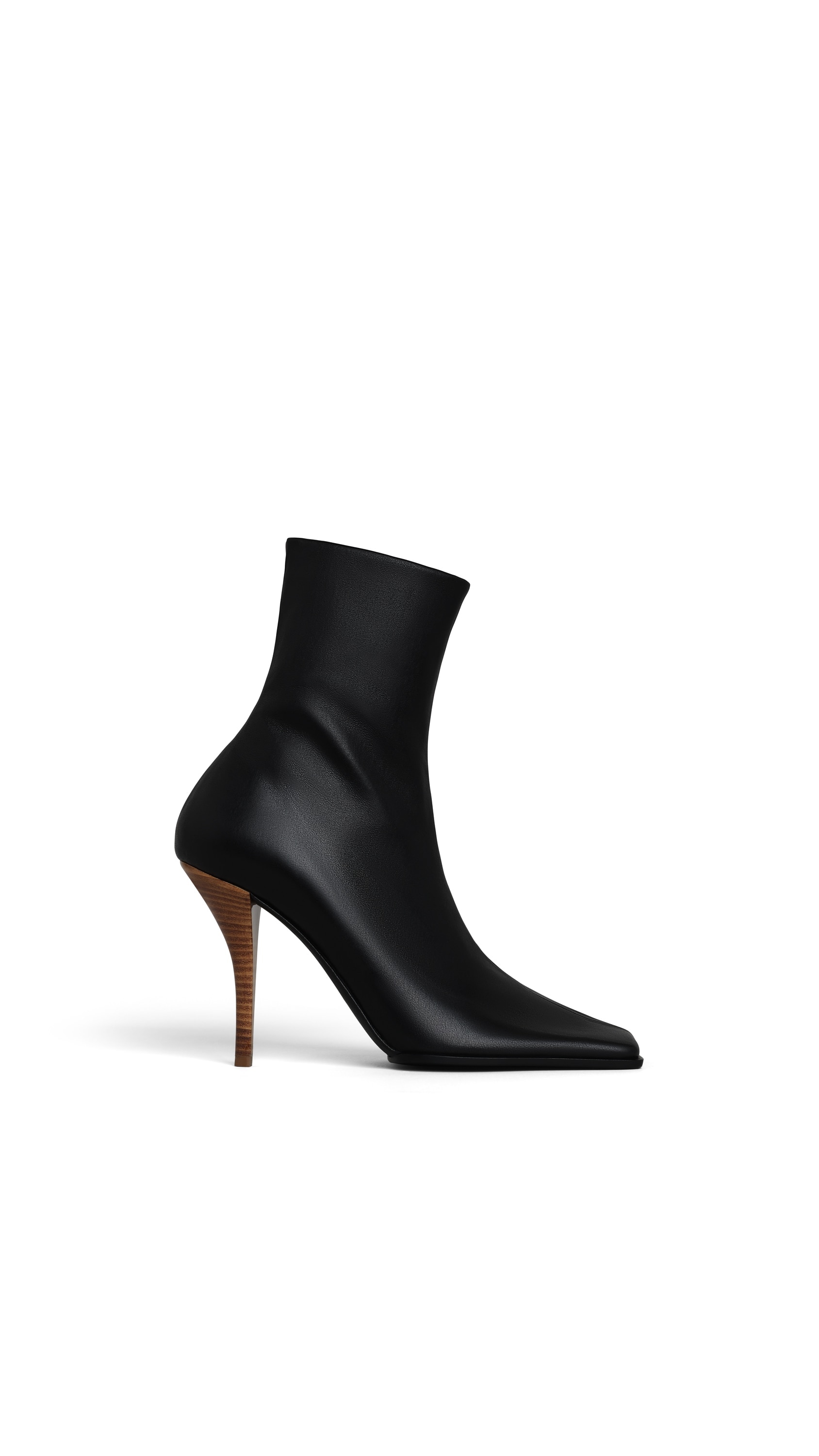 SOFT SQUARE BOOTS IN LEATHER