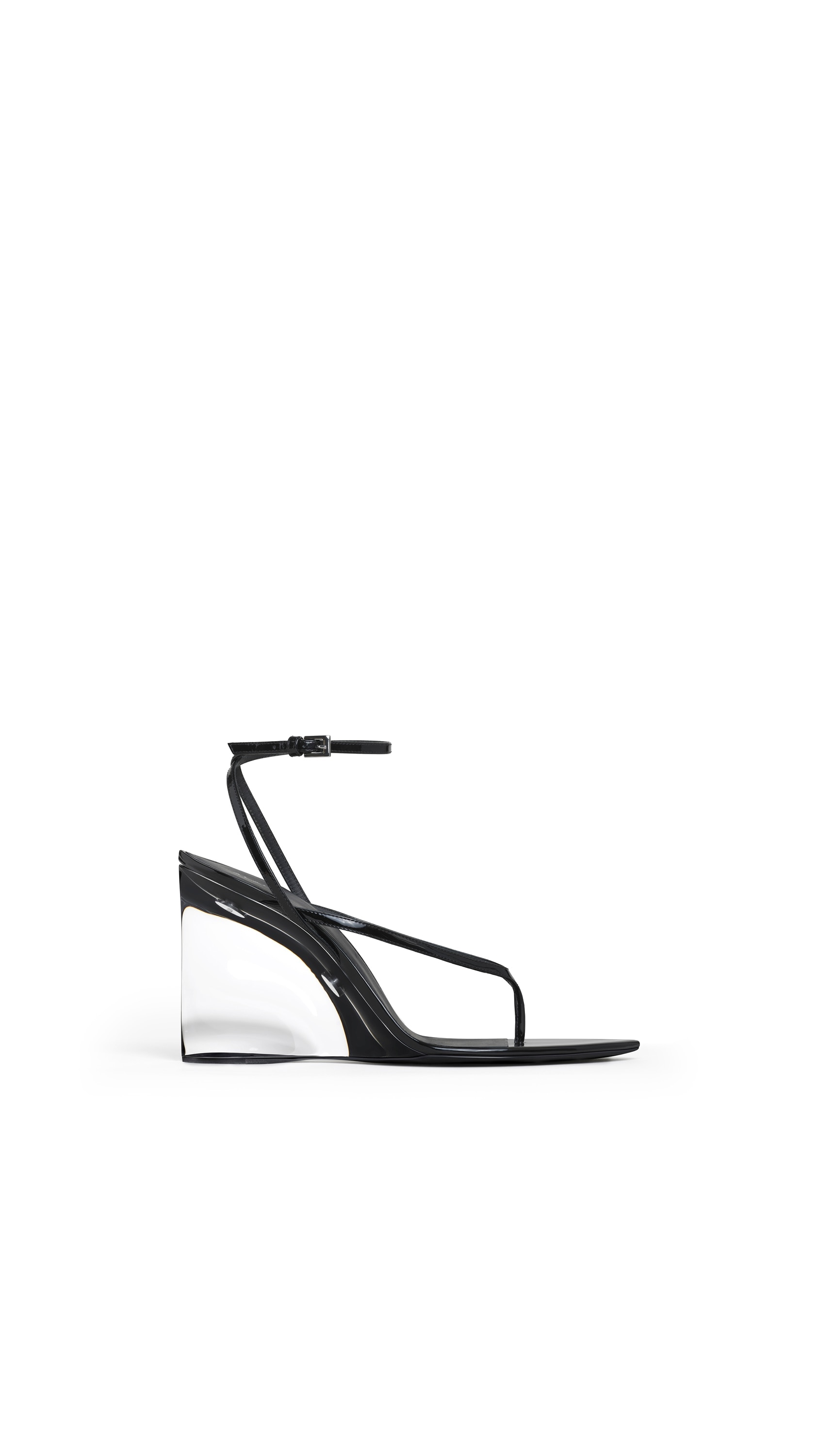 ALAÏA BLACK INVISIBLE THONG SANDALS IN PATENT CALFSKIN | ALAÏA US