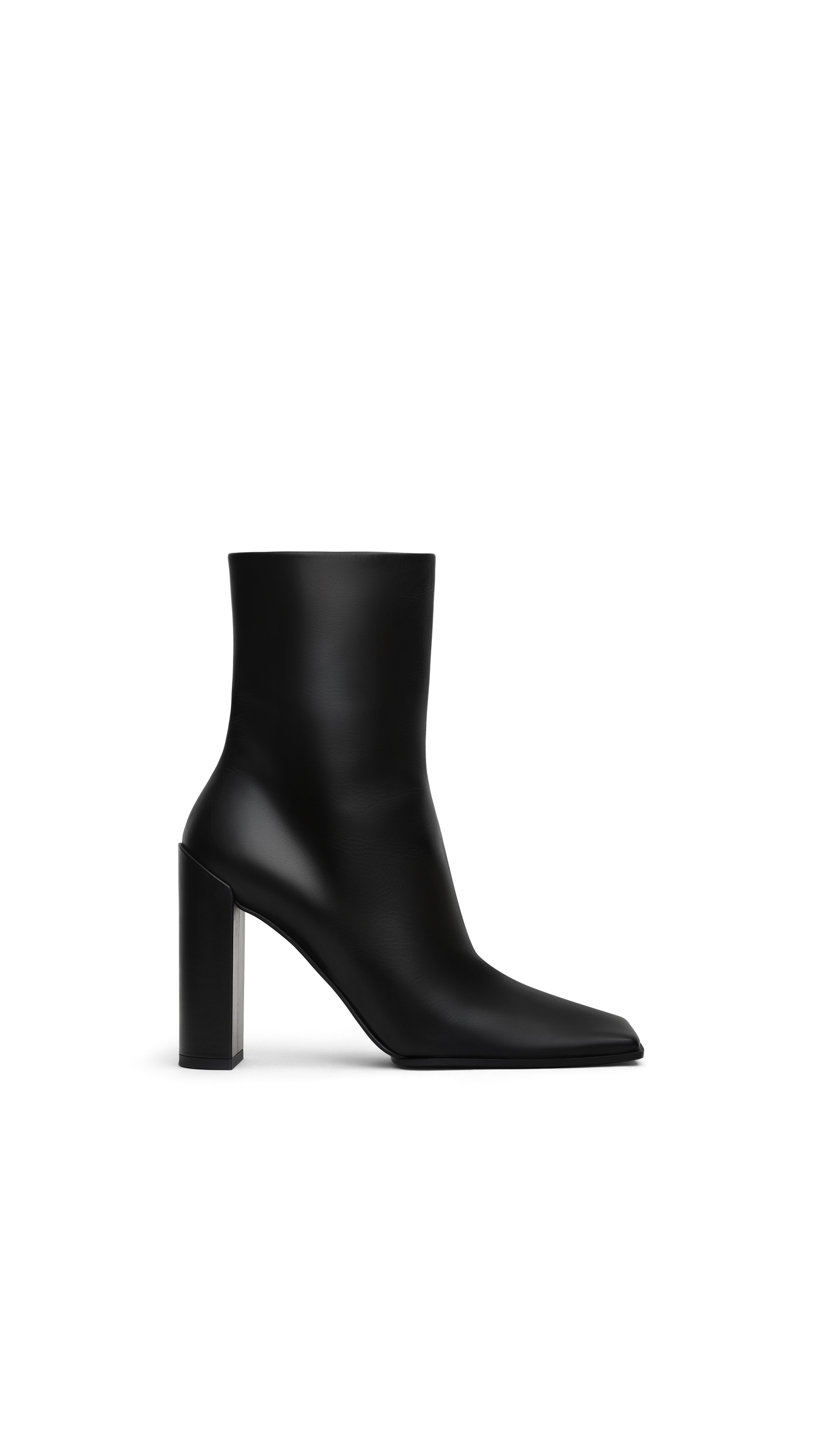 ALAÏA BLACK SQUARE ANKLE BOOTS IN CALFSKIN | ALAÏA US